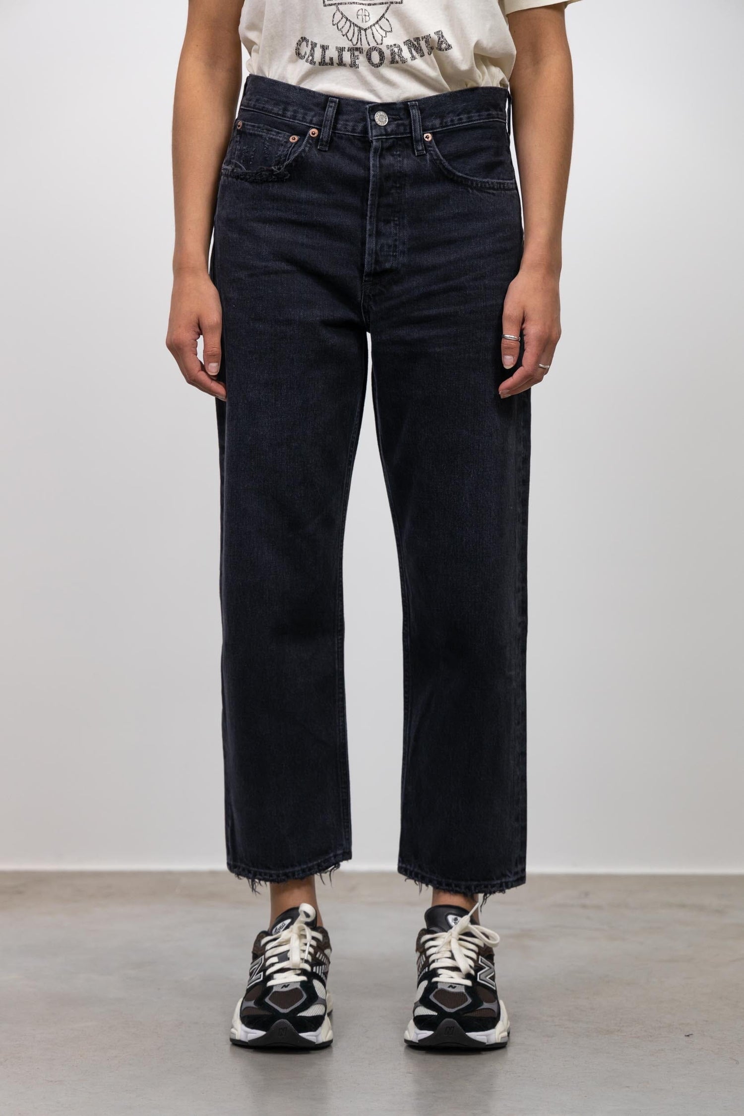 90S CROP JEANS IN TAR JEANS AGOLDE 