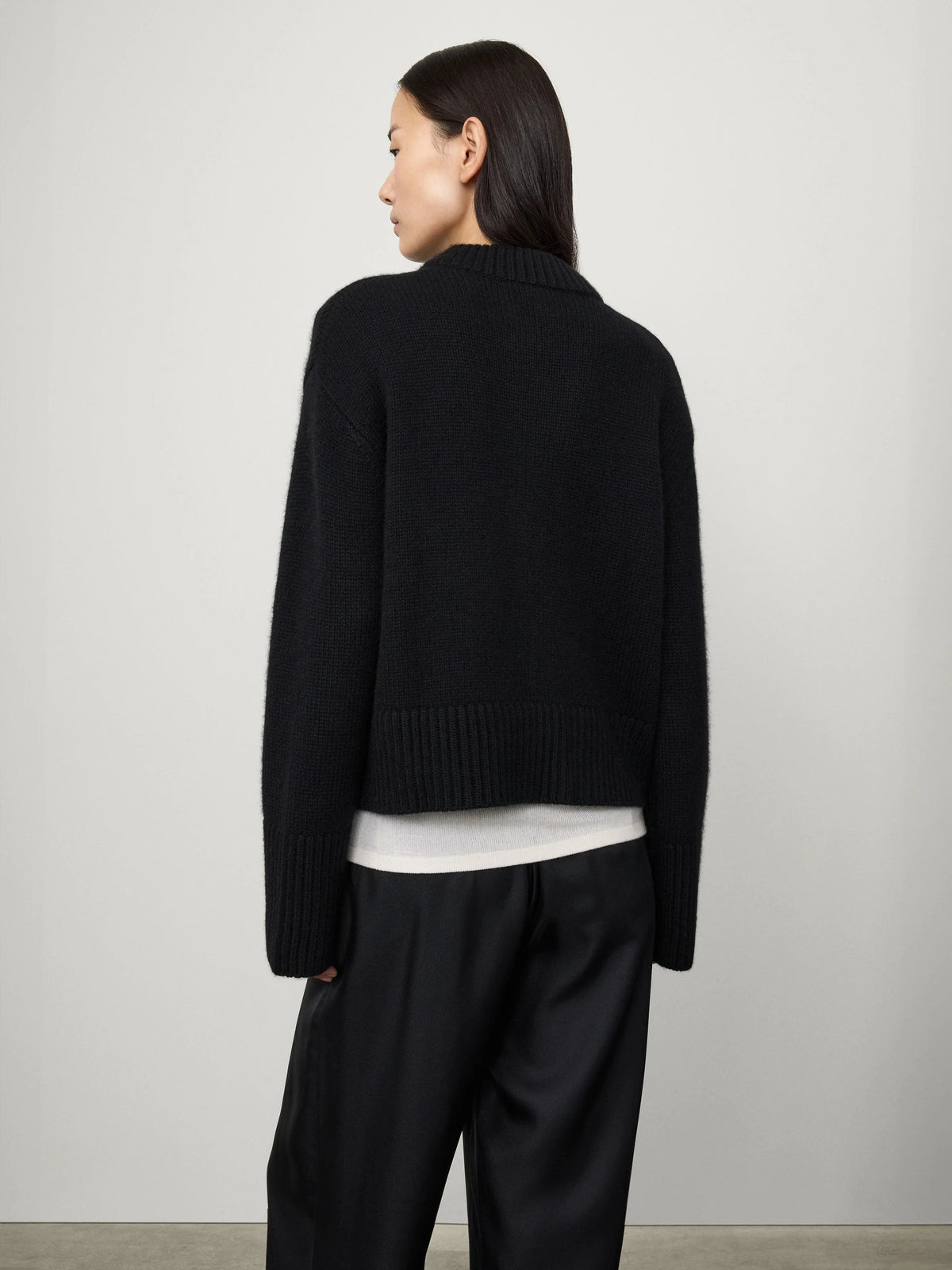 SONY SWEATER IN BLACK SWEATER LISA YANG
