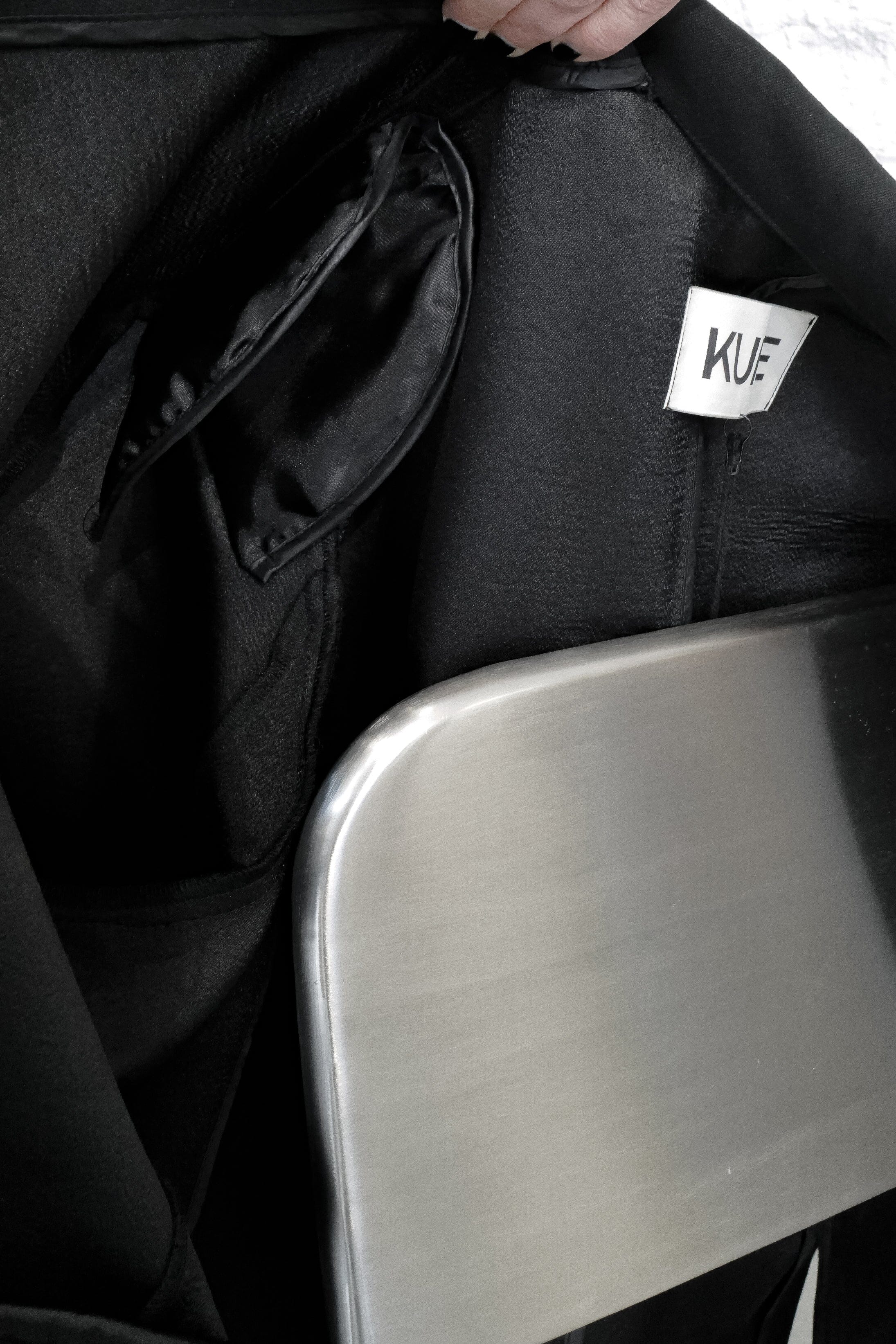 THE ICONIC BLAZER BLAZER KURE