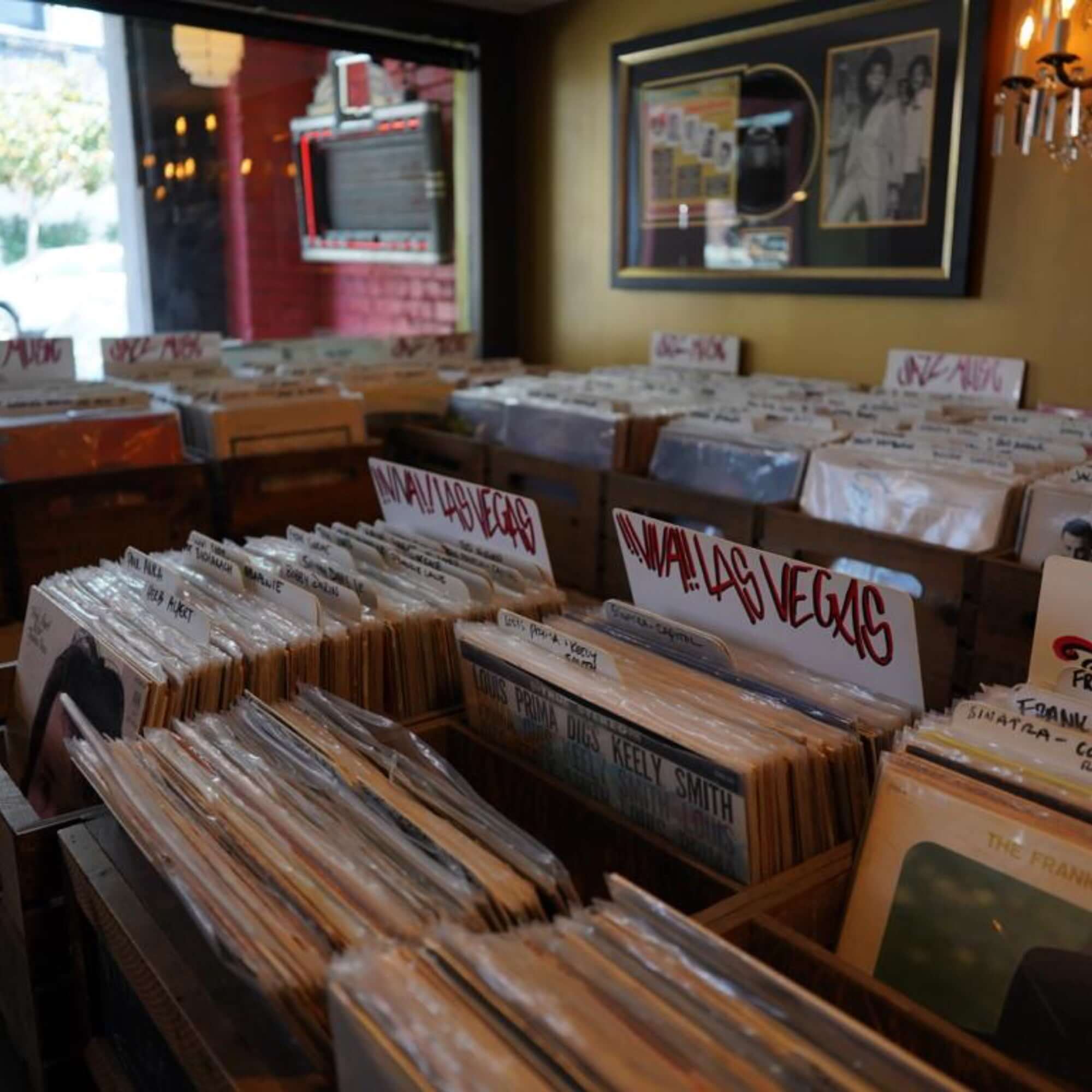 LOLA JAMES HARPER CANDLE THE VINYL STORE CANDLE LOLA JAMES HARPER