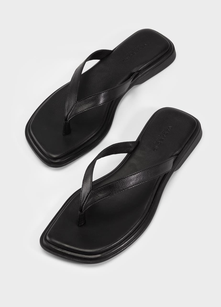 IZZY SANDALES IN BLACK SHOES VAGABOND