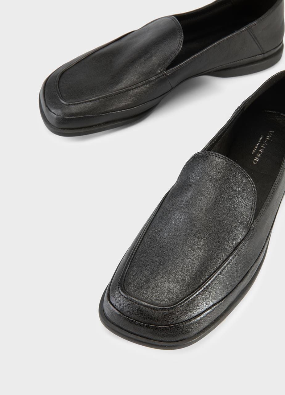 SAMMIE MOCASSINS IN BLACK SHOES VAGABOND