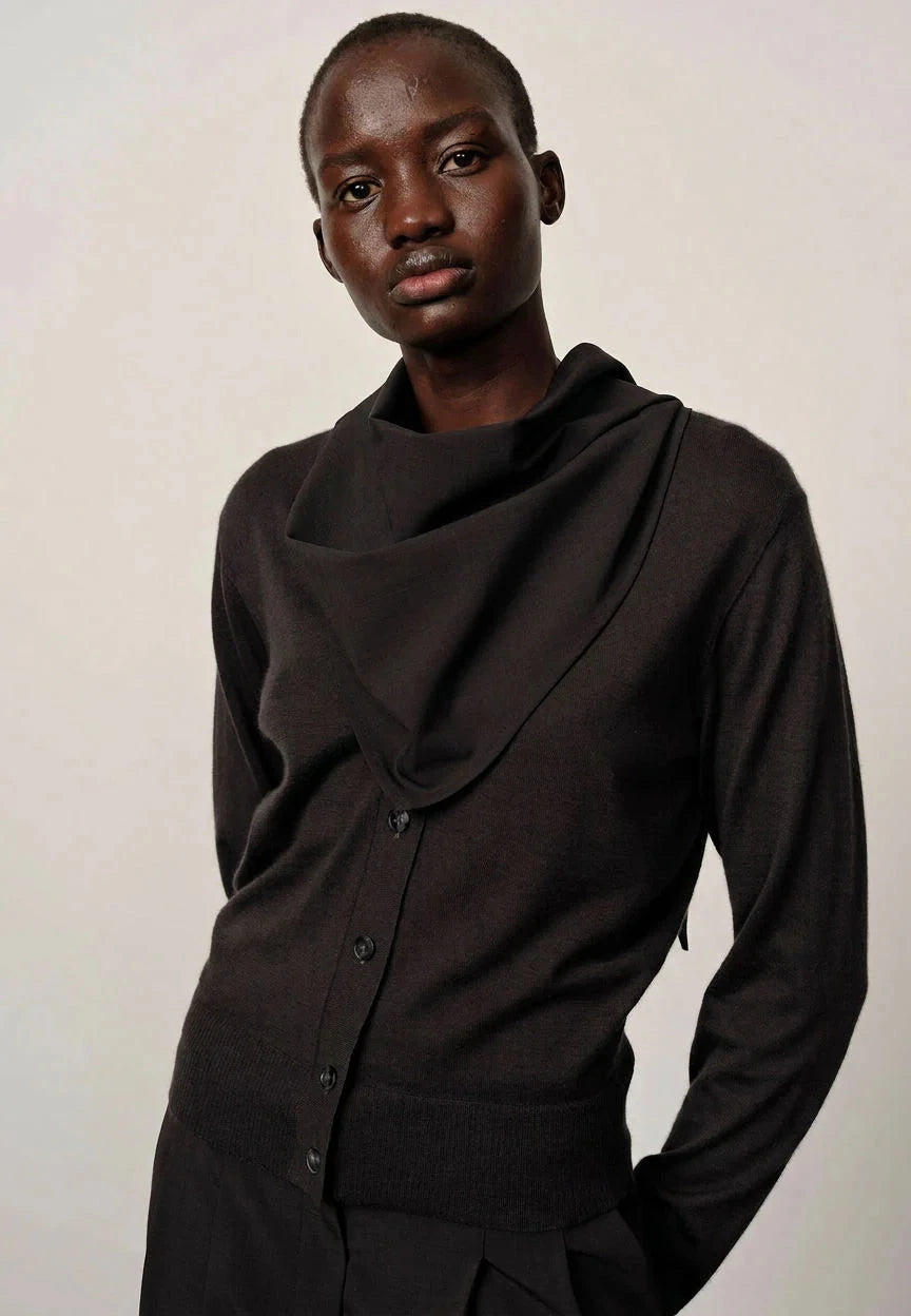 LIV SCARF IN IRON SCARF HERSKIND