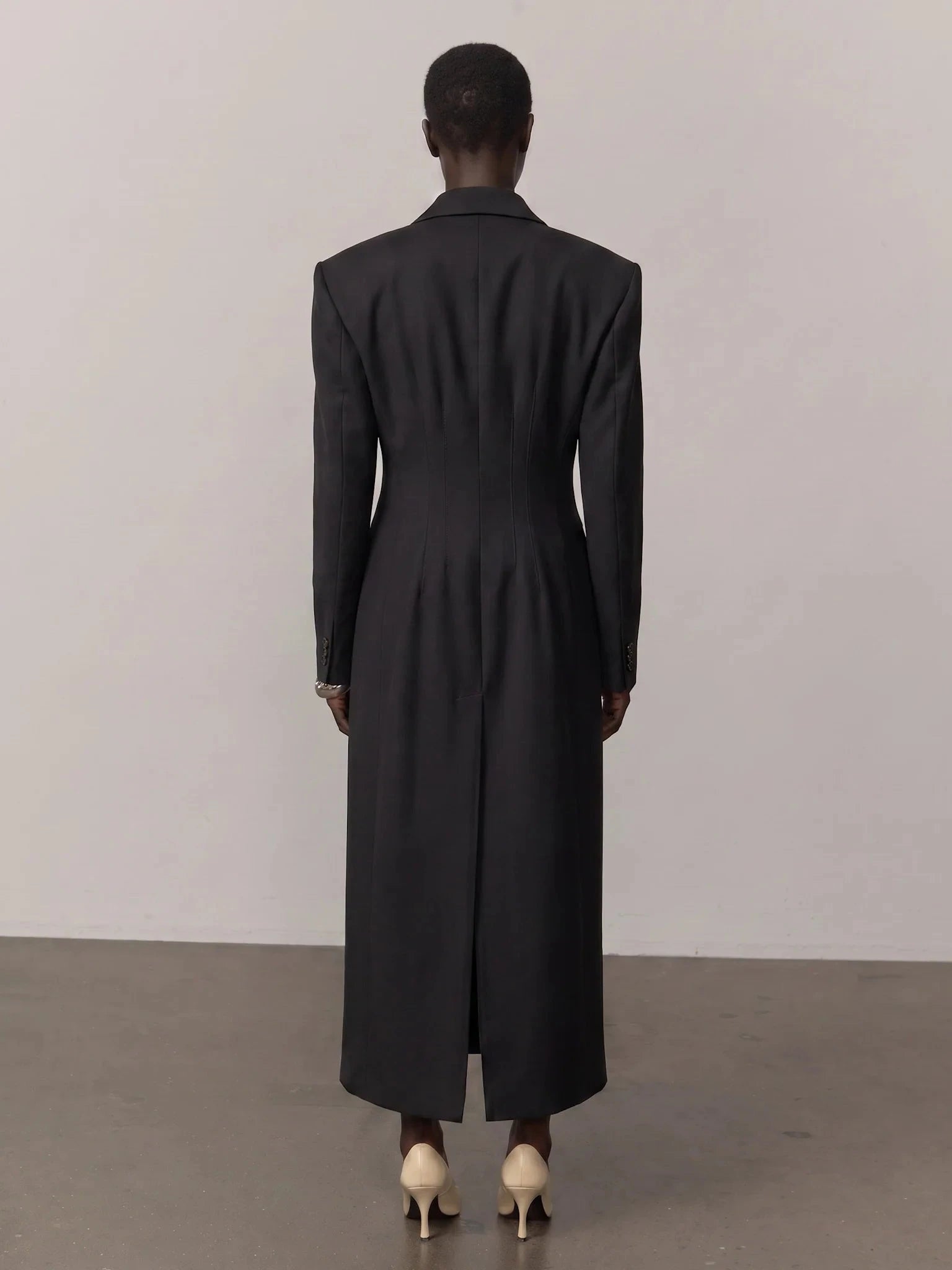 ULTRA DE LUXE FITTED COAT IN BLACK COAT HERSKIND