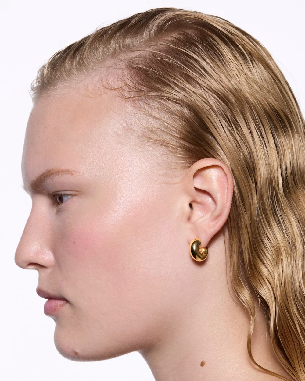 PRIMA HOOP MEDIUM PAIR IN GOLD EARRING MARIA BLACK