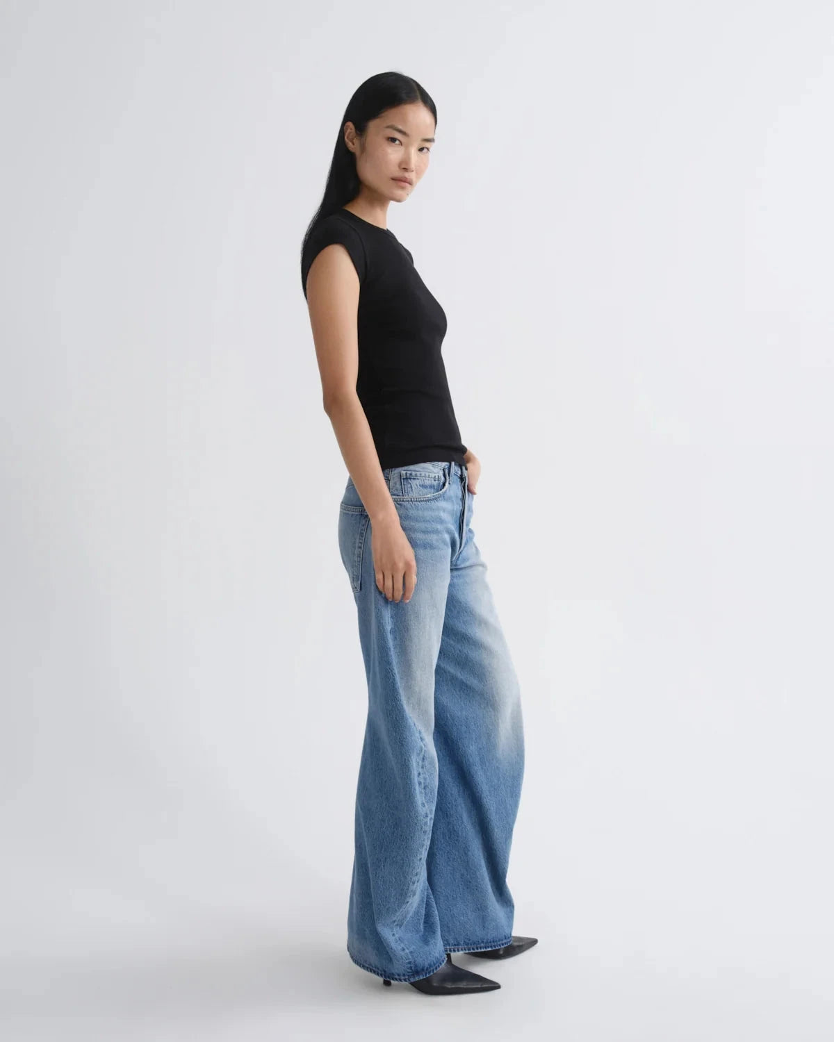 SPIRAL JEANS IN VENTURE JEANS AGOLDE