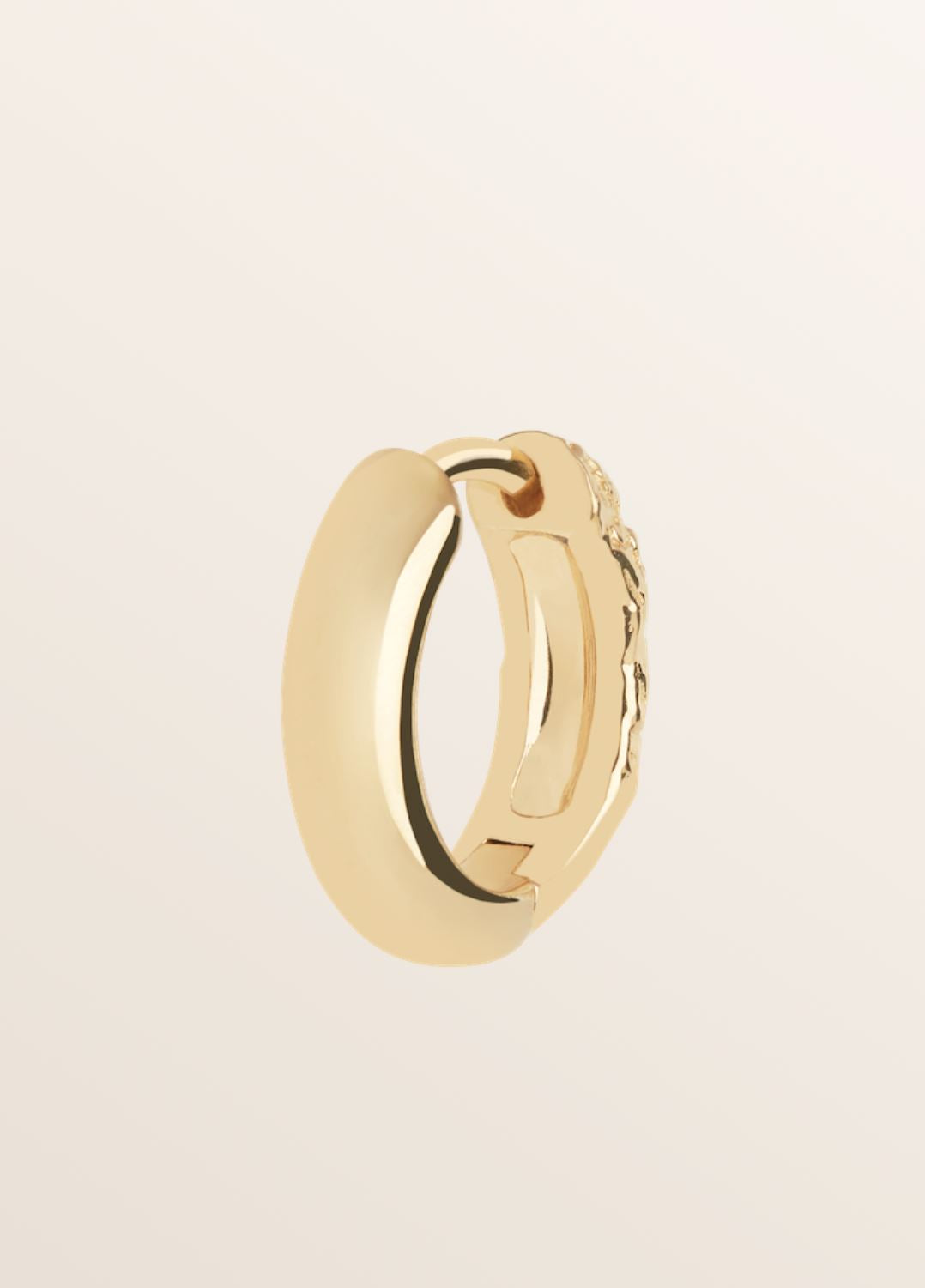 AXTON 11 HUGGIE IN GOLD EARRING MARIA BLACK