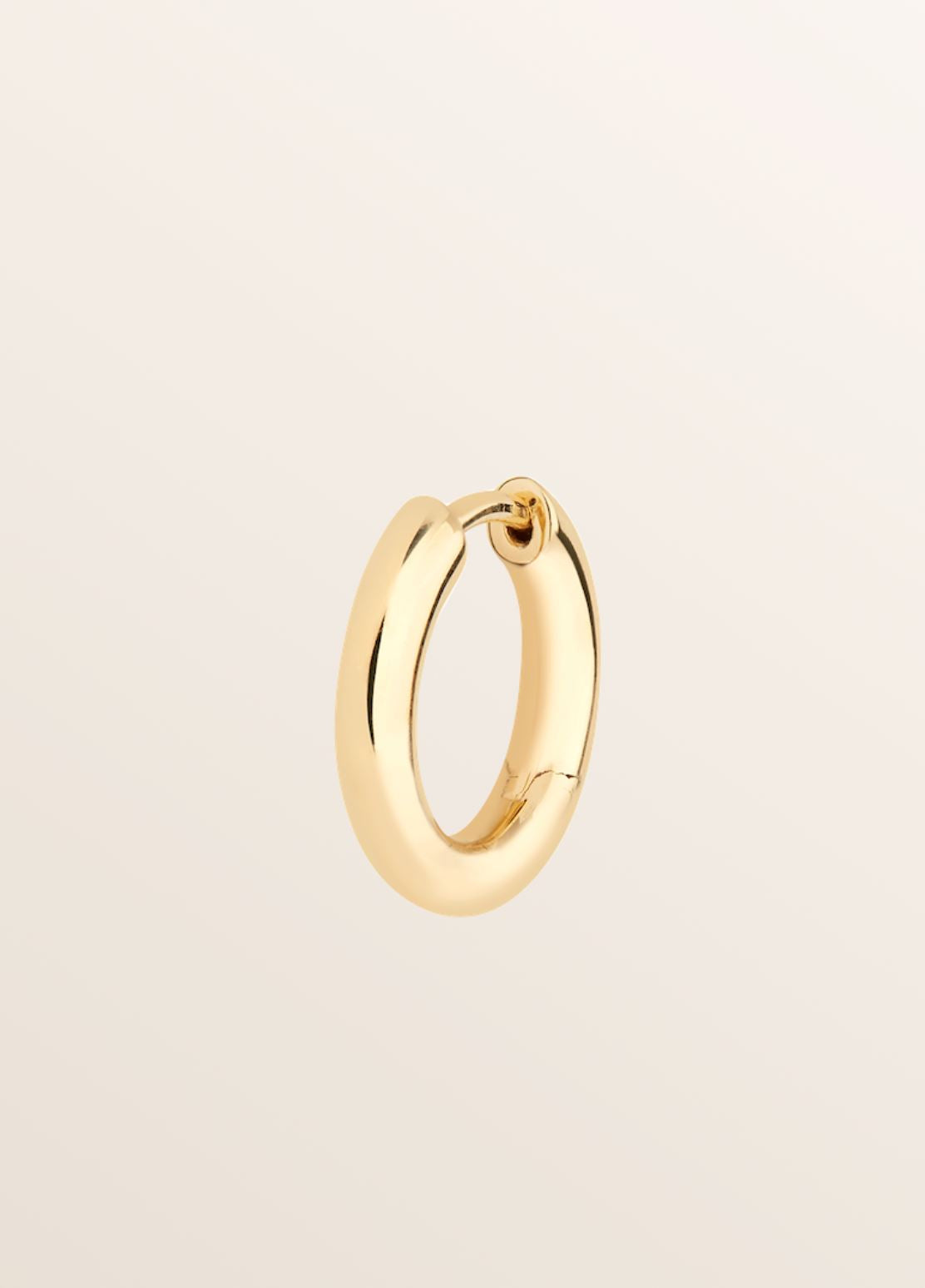 SLATE 10 HUGGIE IN GOLD EARRING MARIA BLACK