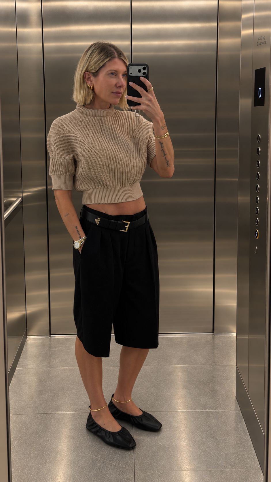 FATTI SWEATER IN BEIGE SWEATER .