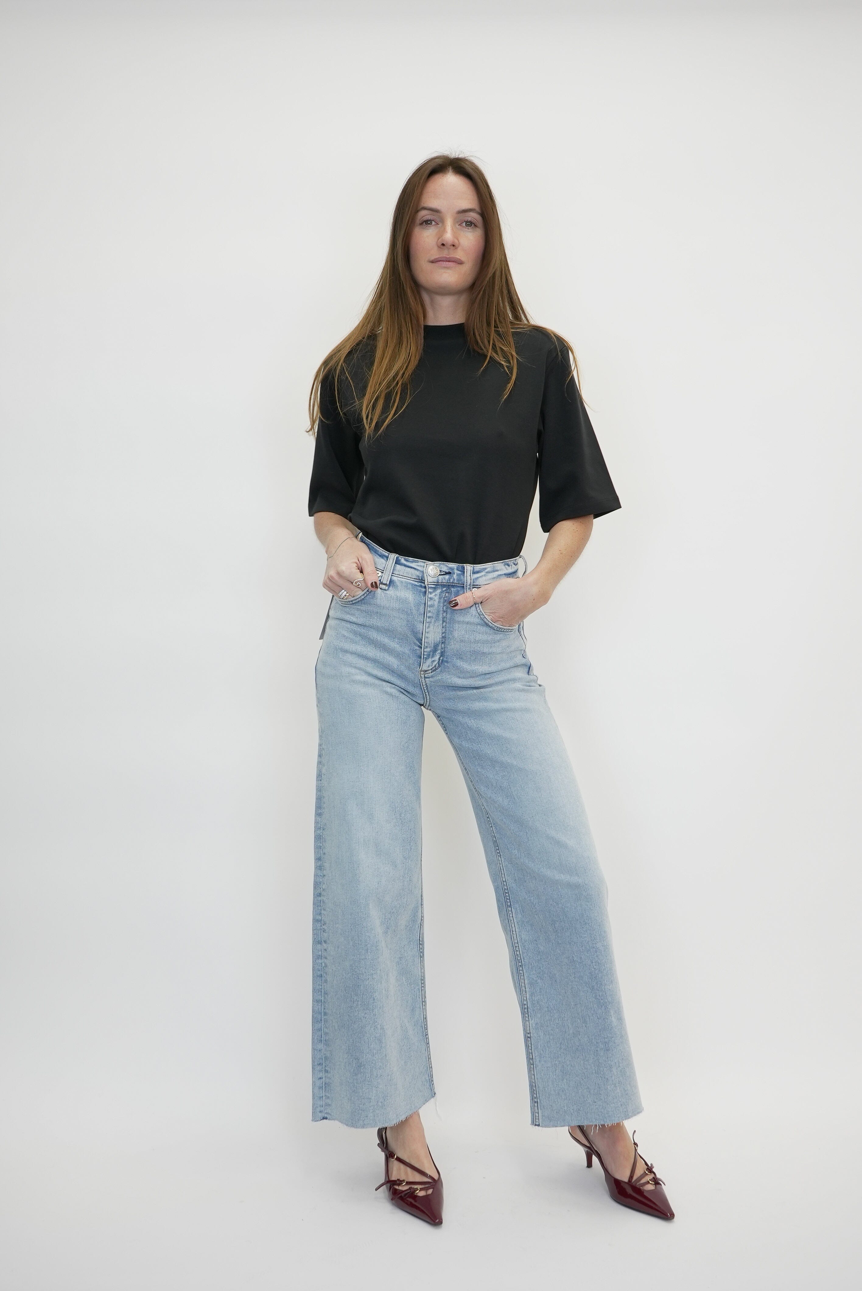 LANA TEE TEE OVAL SQUARE
