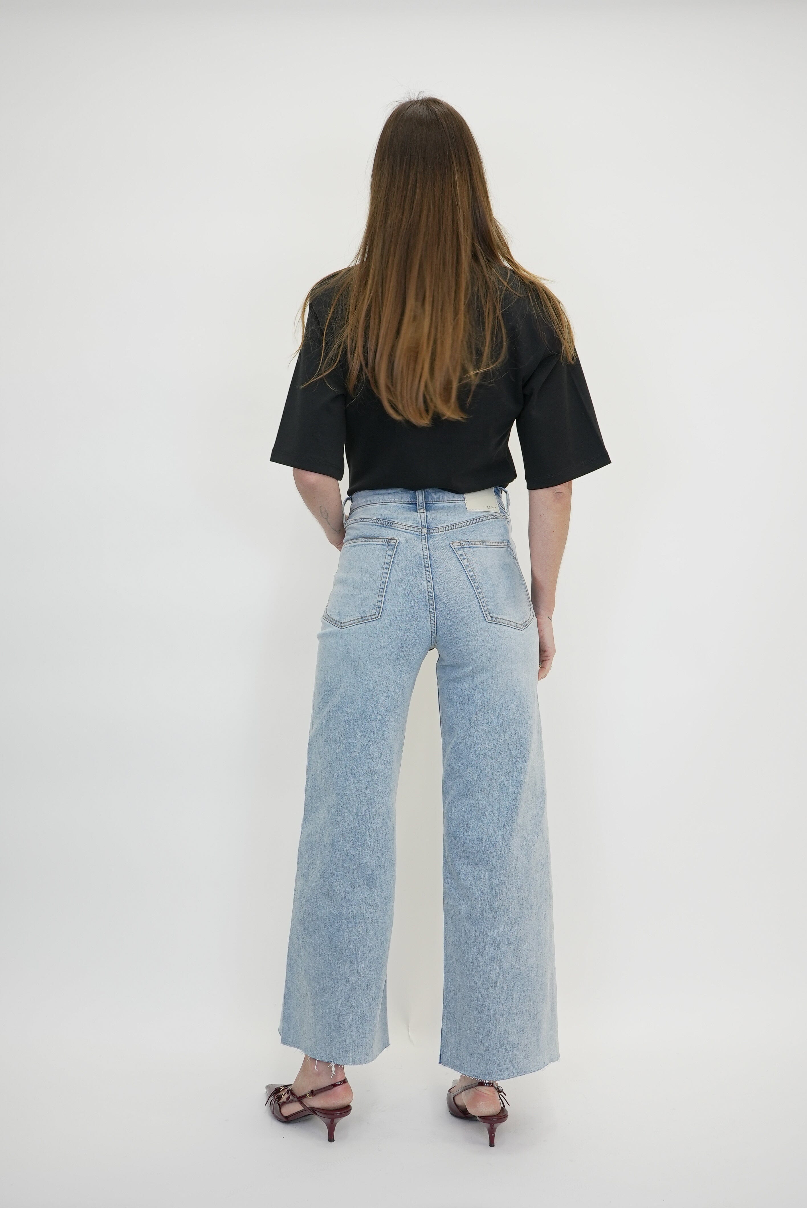 LANA TEE TEE OVAL SQUARE