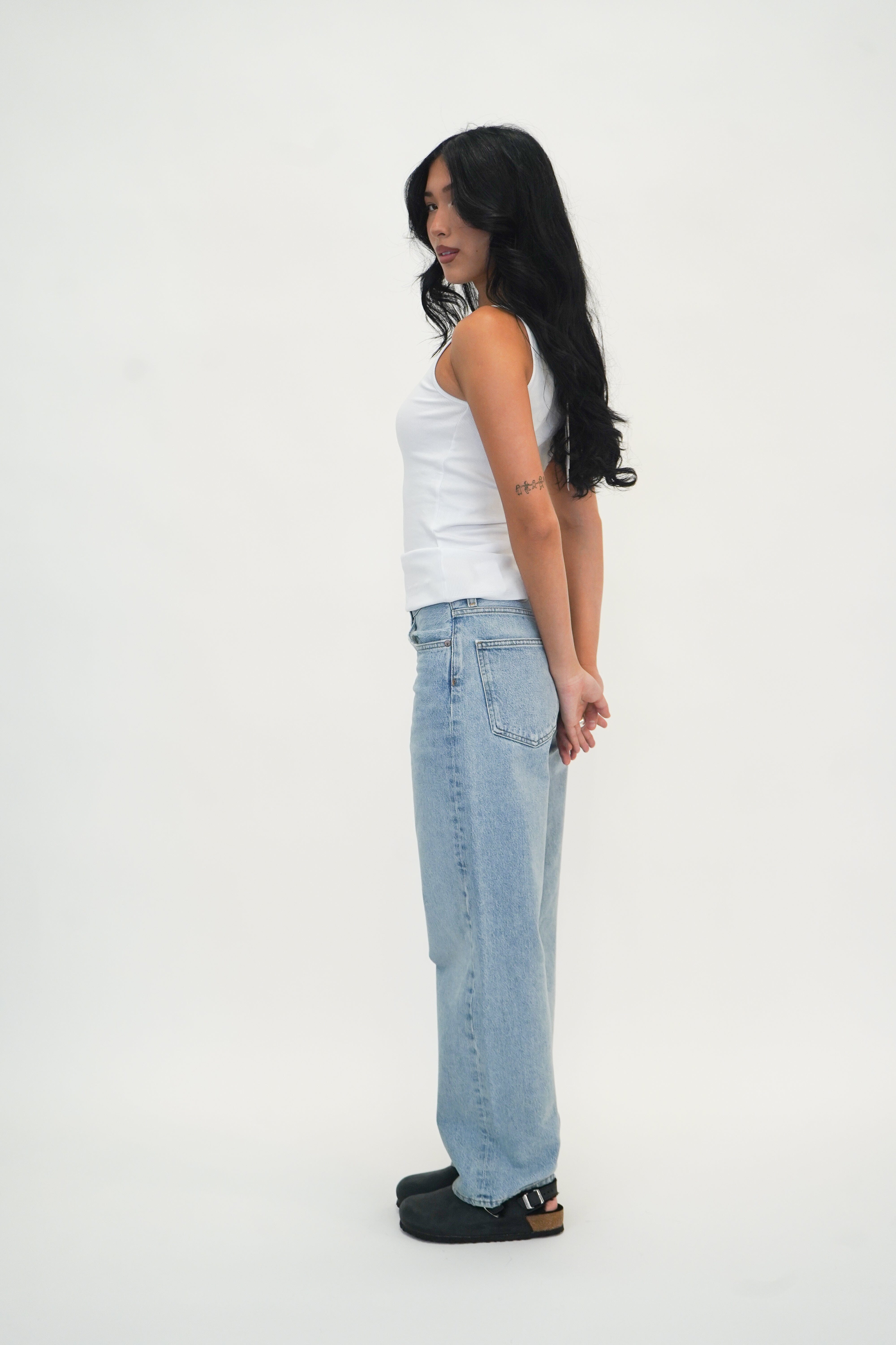 DREW BUTTON TOP IN BRIGHT WHITE TOP GESTUZ