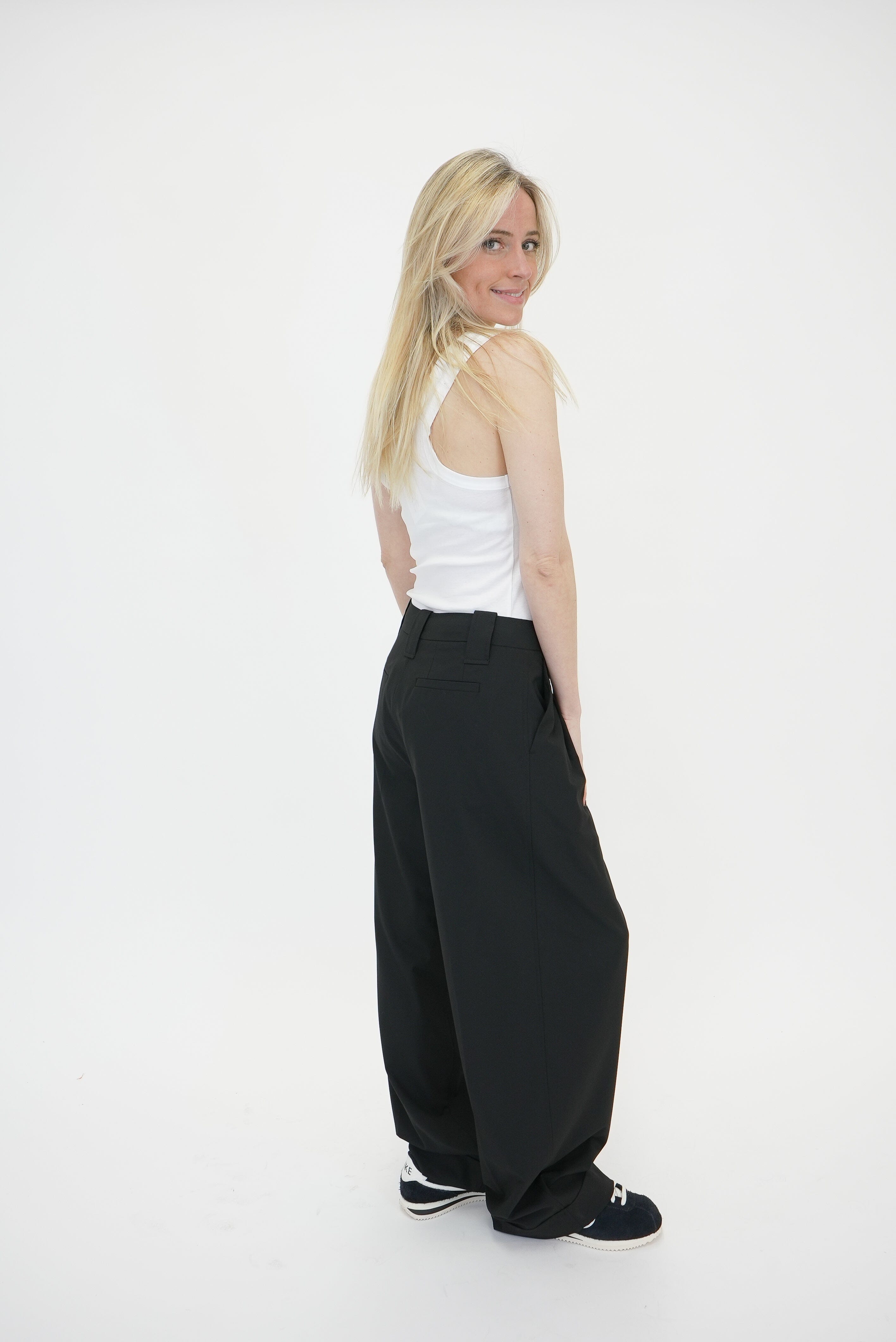 SANDRA TOP IN WHITE TOP HERSKIND