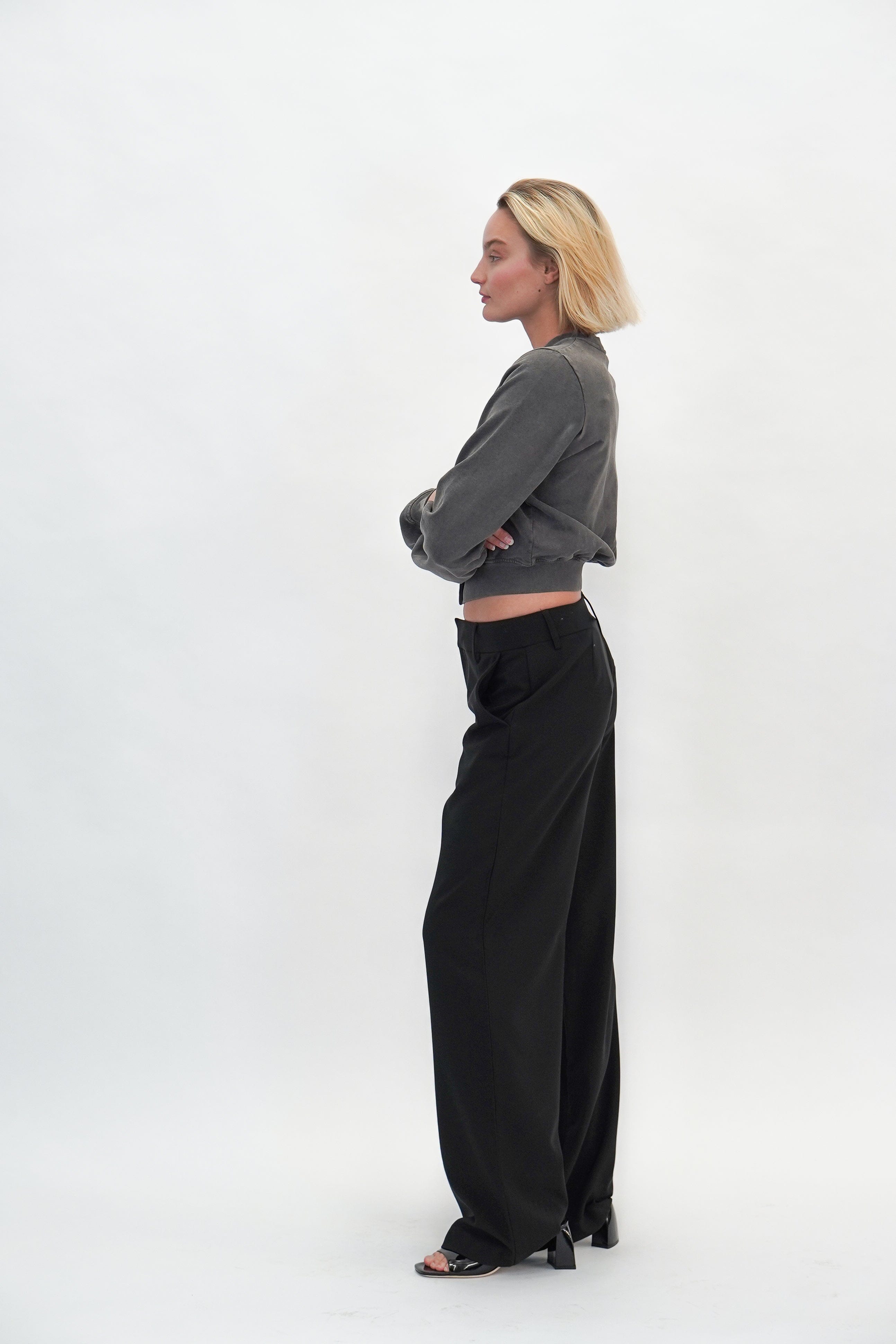 SHRUNKEN SNAP CARDIGAN CREWNECK IN WASHED BLACK CARDIGAN ALEXANDER WANG