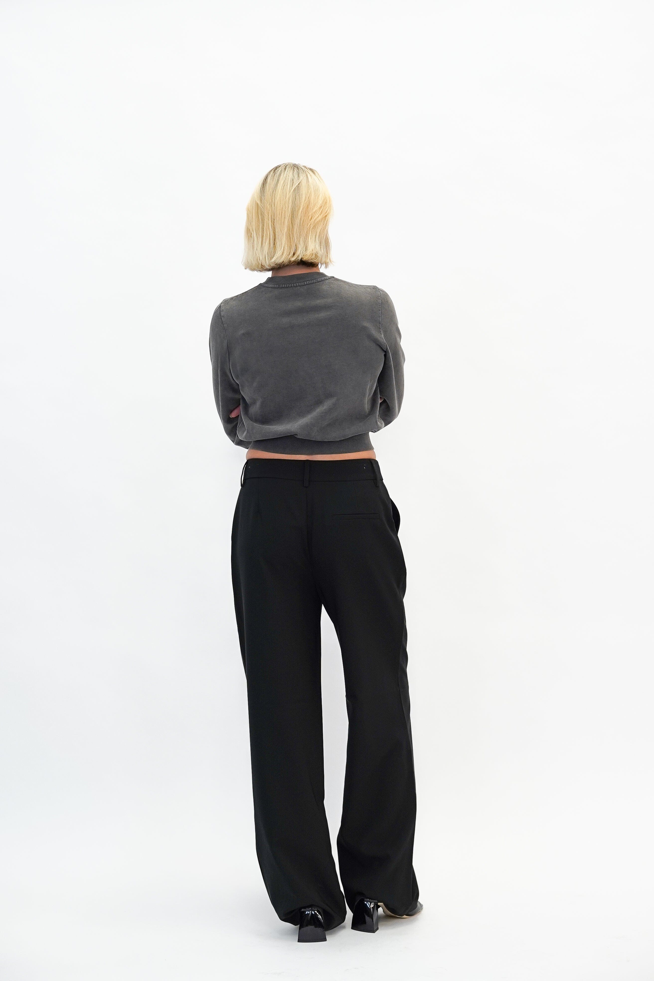 SHRUNKEN SNAP CARDIGAN CREWNECK IN WASHED BLACK CARDIGAN ALEXANDER WANG