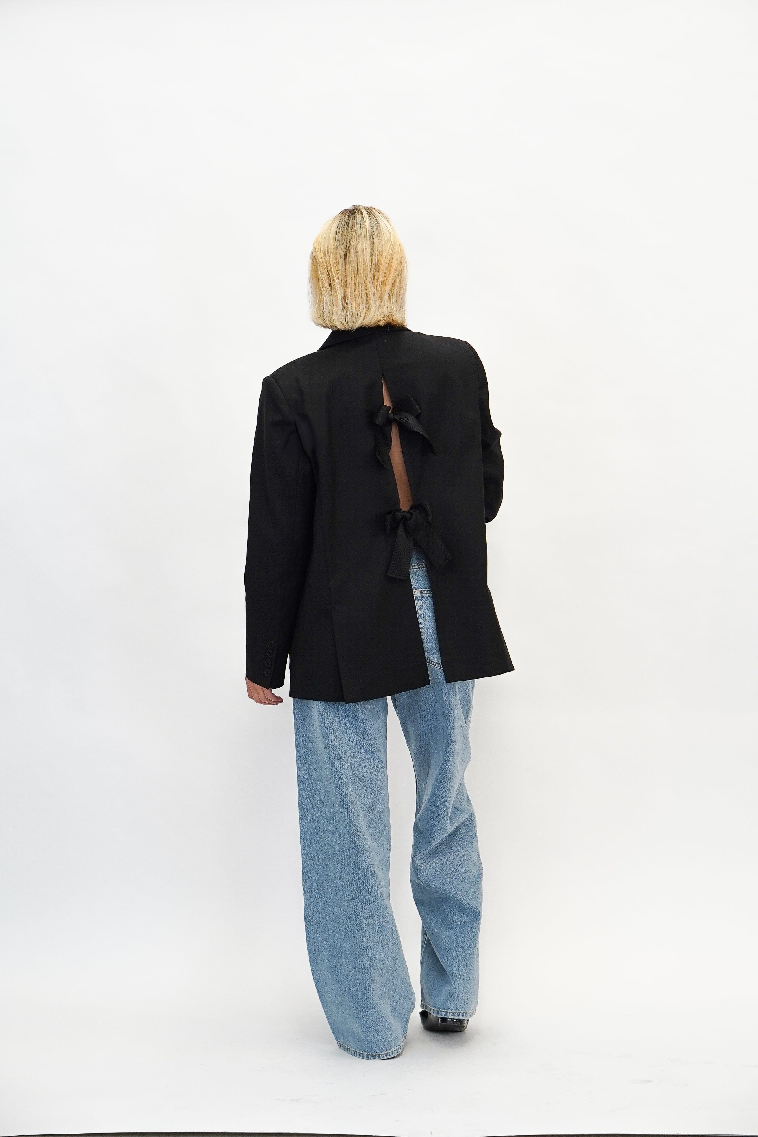 PLUTO BOW BLAZER IN BLACK BLAZER THE GARMENT