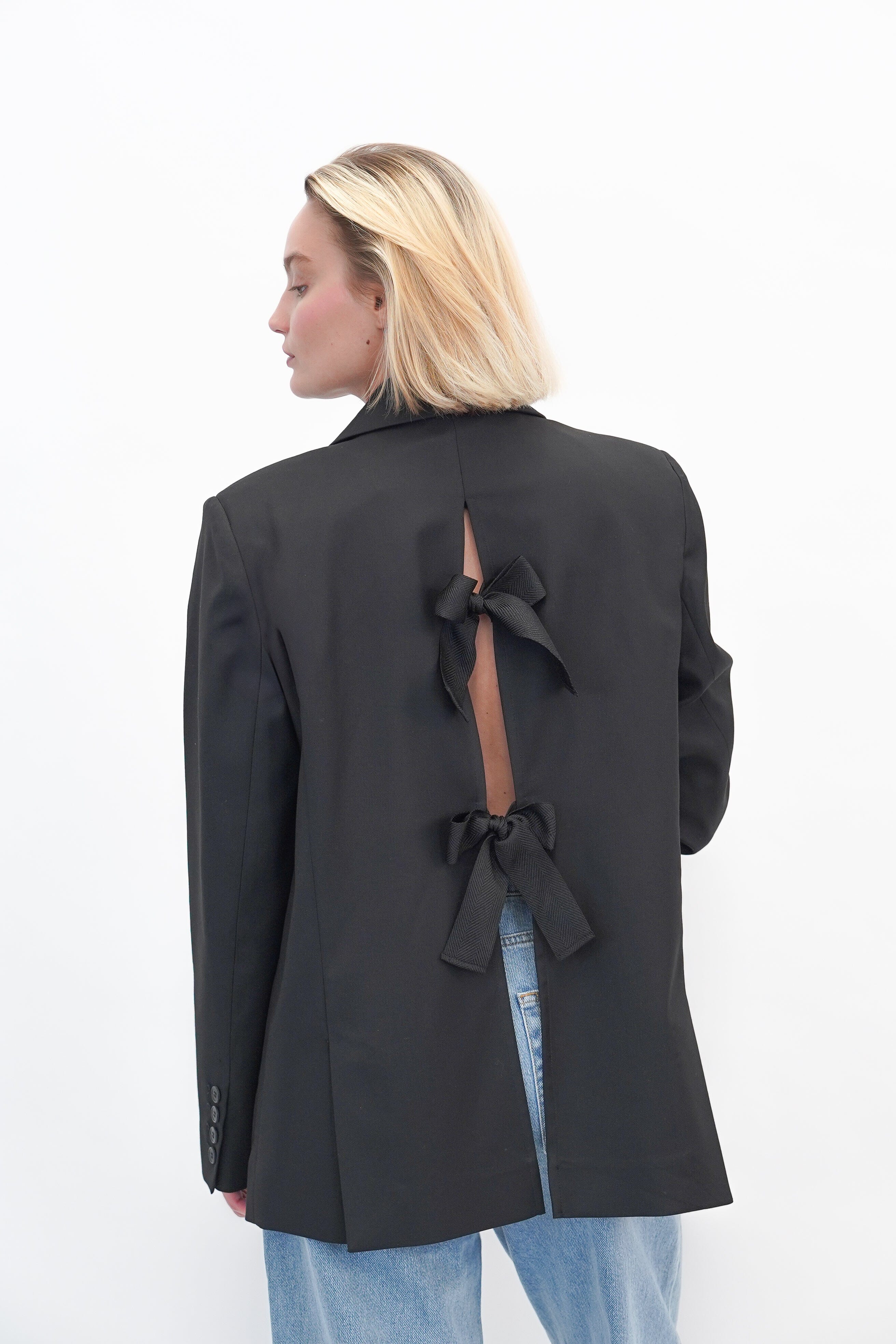 PLUTO BOW BLAZER IN BLACK BLAZER THE GARMENT