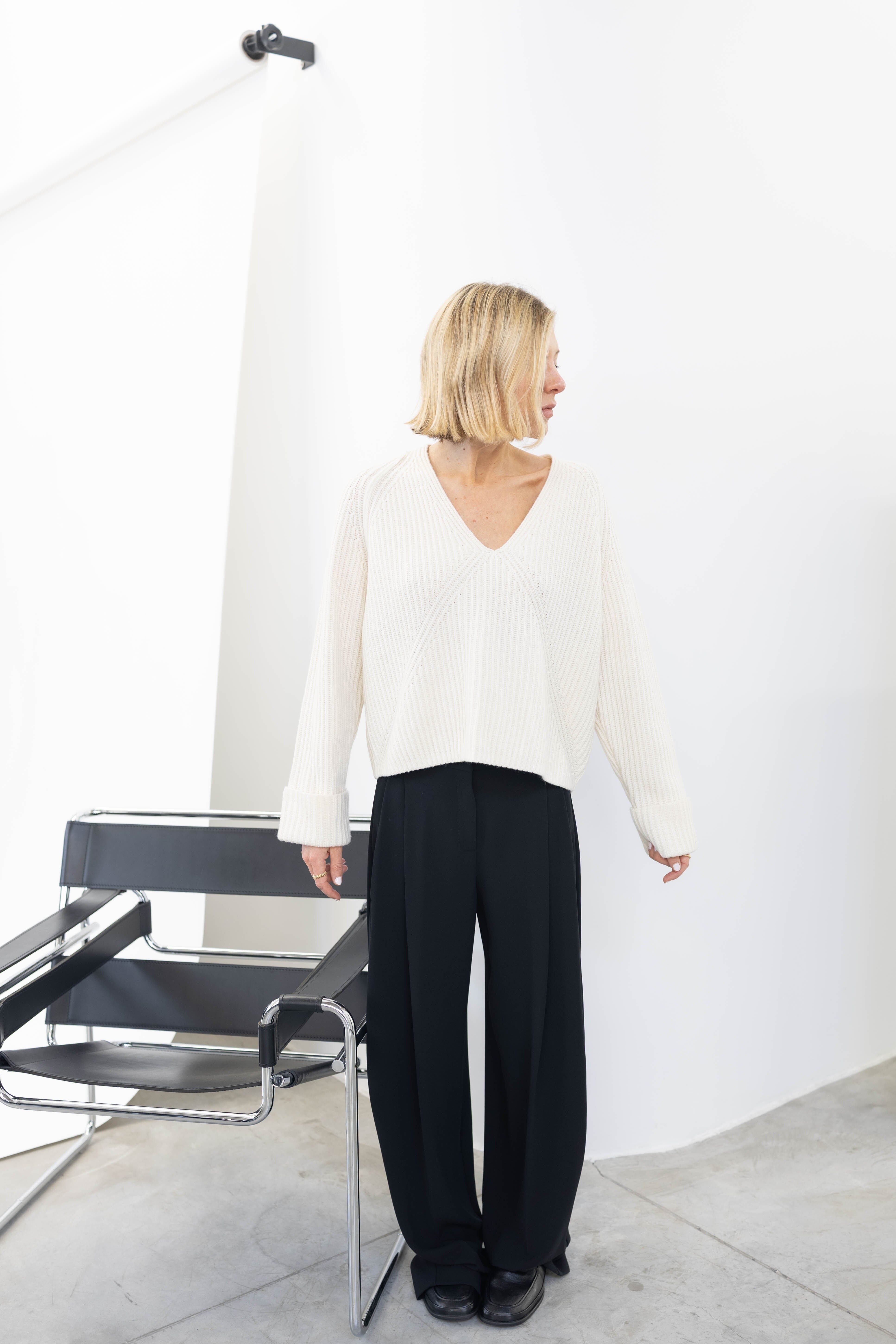 KAWSAR RIBBED BIB IN CREAM KNIT CHRISTIAN WIJNANTS