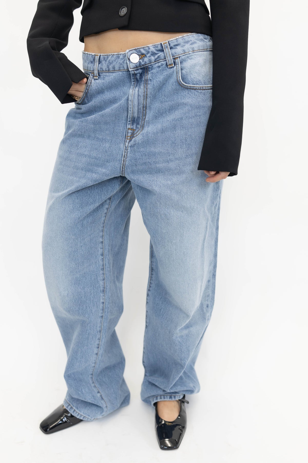 BRUUN SIGNATURE BAGGY DENIM IN CLASSIC BLUE JEANS ROHE