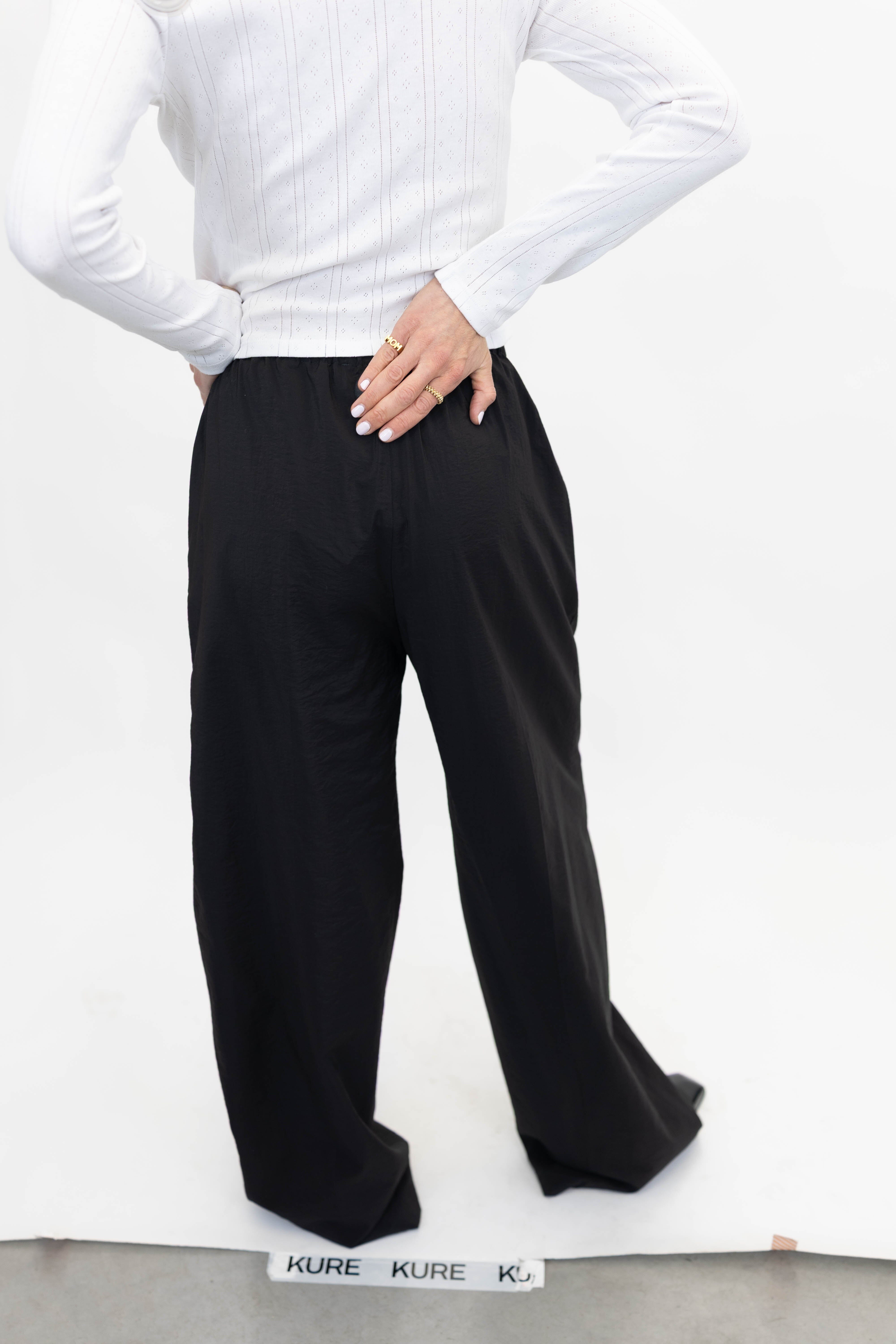 PUNE ELASTIC PANTS IN BLACK PANTS CHRISTIAN WIJNANTS