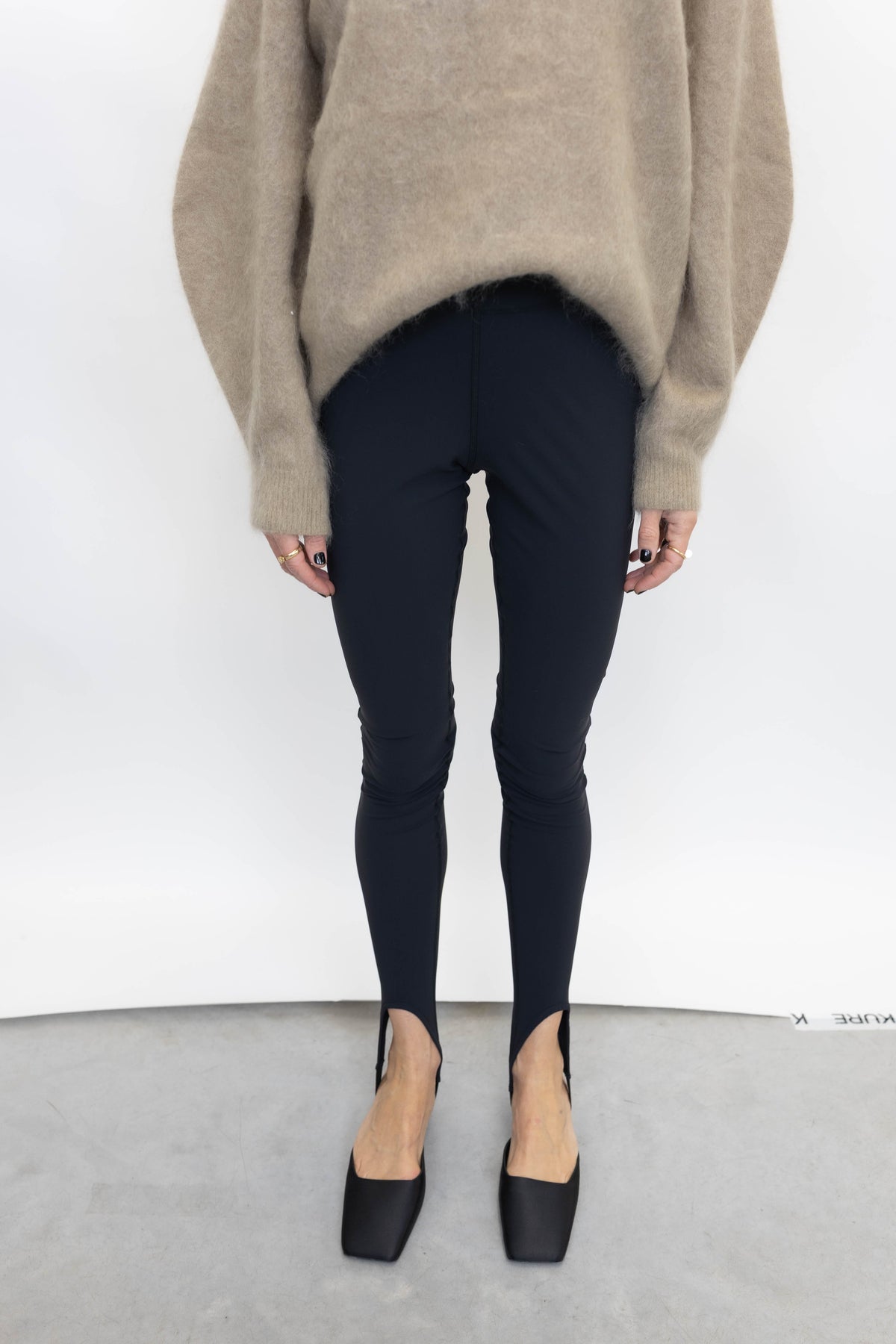 RINGO LEGGING IN BLACK LEGGING HERSKIND