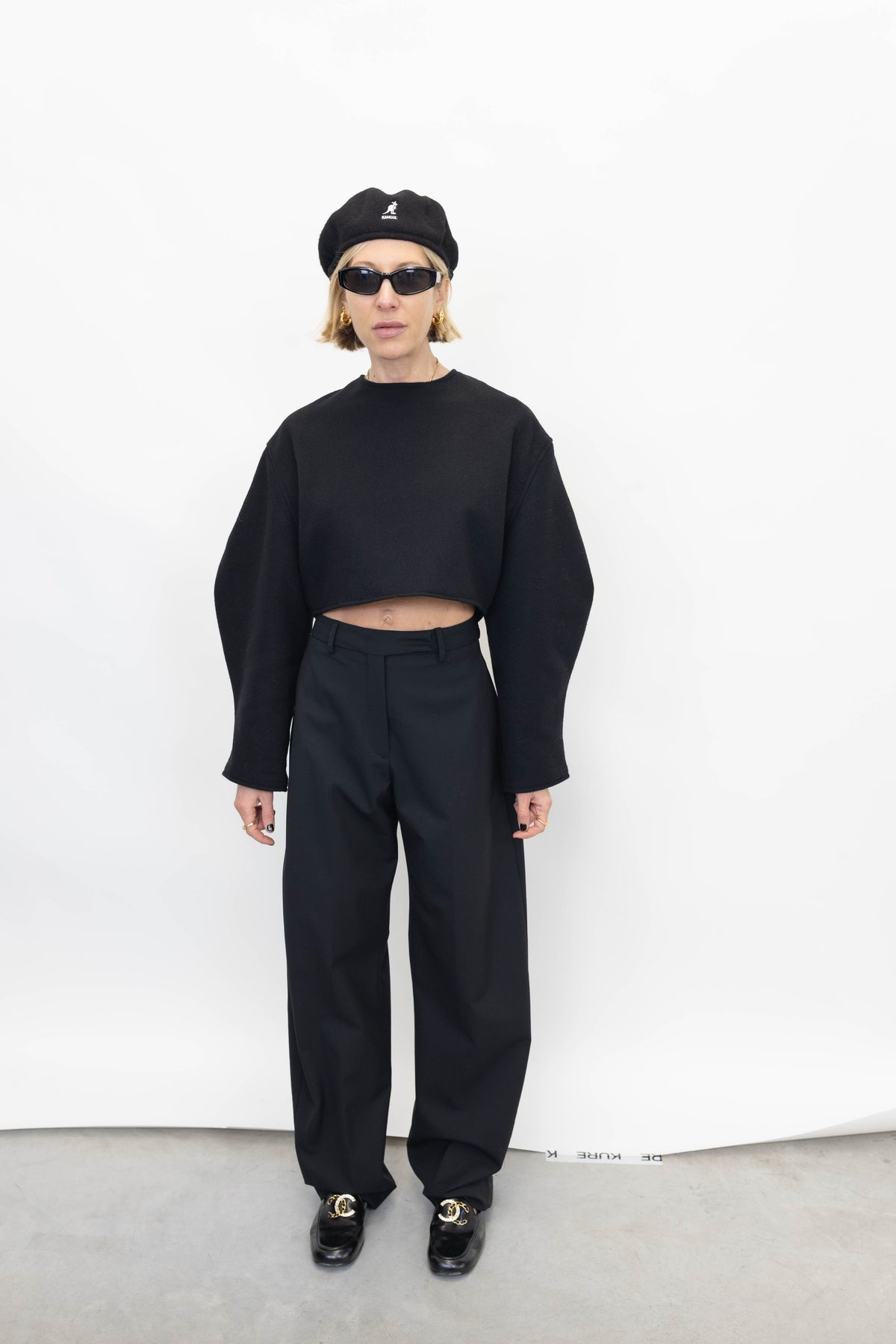 CROPPED WOOL BLEND TOP IN BLACK TOP STUDIO CUT