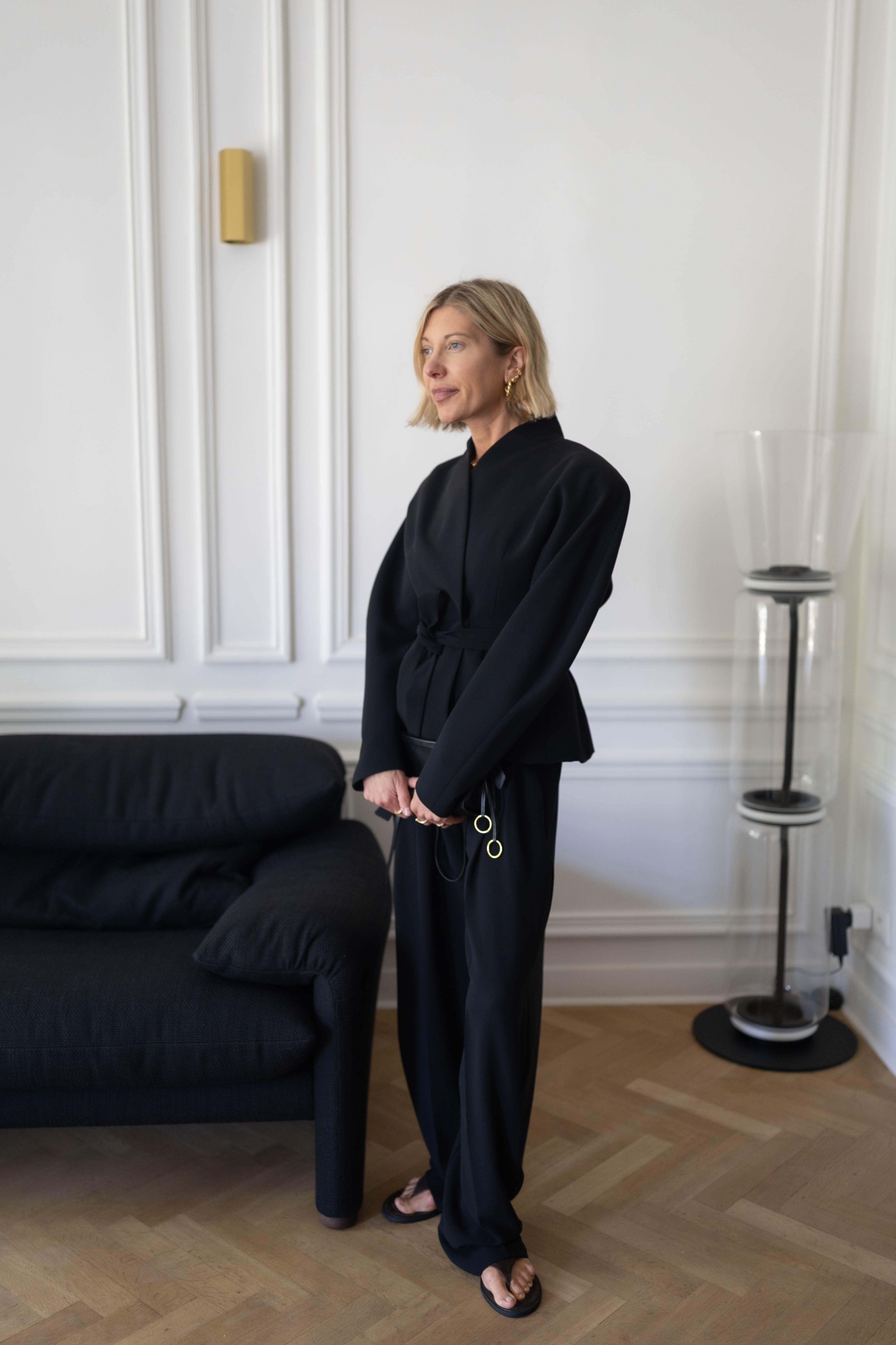 MARGAUX ROUNDED SHOULDER JACKET IN BLACK JACKET THE ANDAMANE