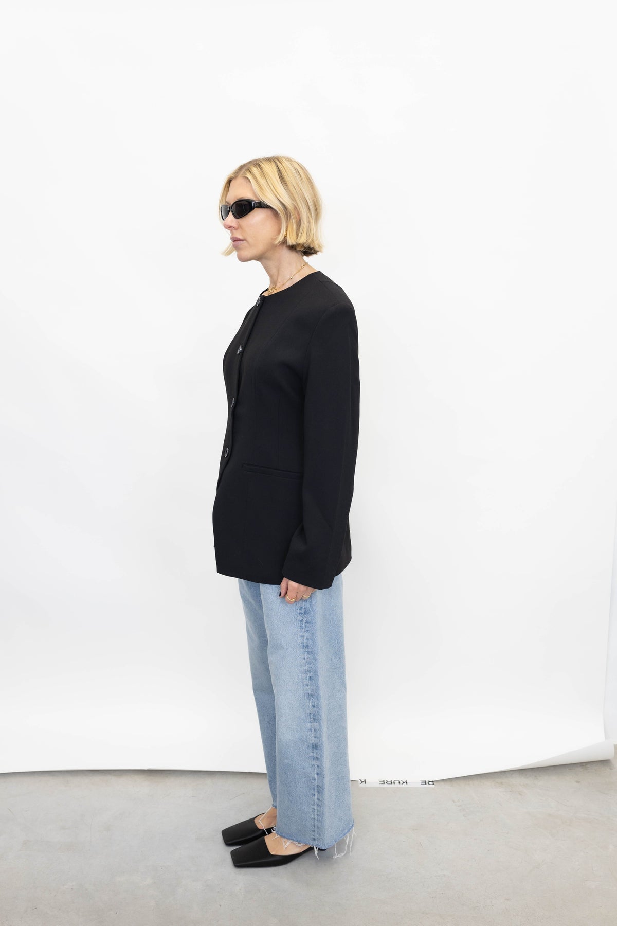 BOVA BLAZER IN BLACK BLAZER STYLEIN