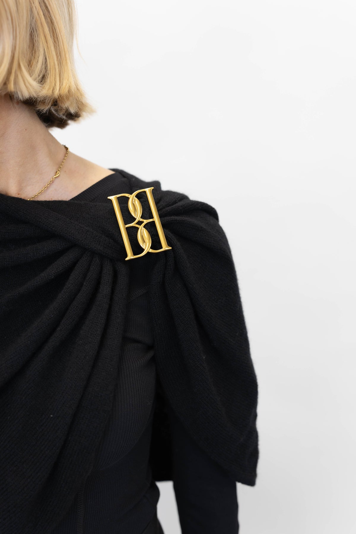 MONO 6 BROCHE IN GOLD BROCHE BY MALENE BIRGER