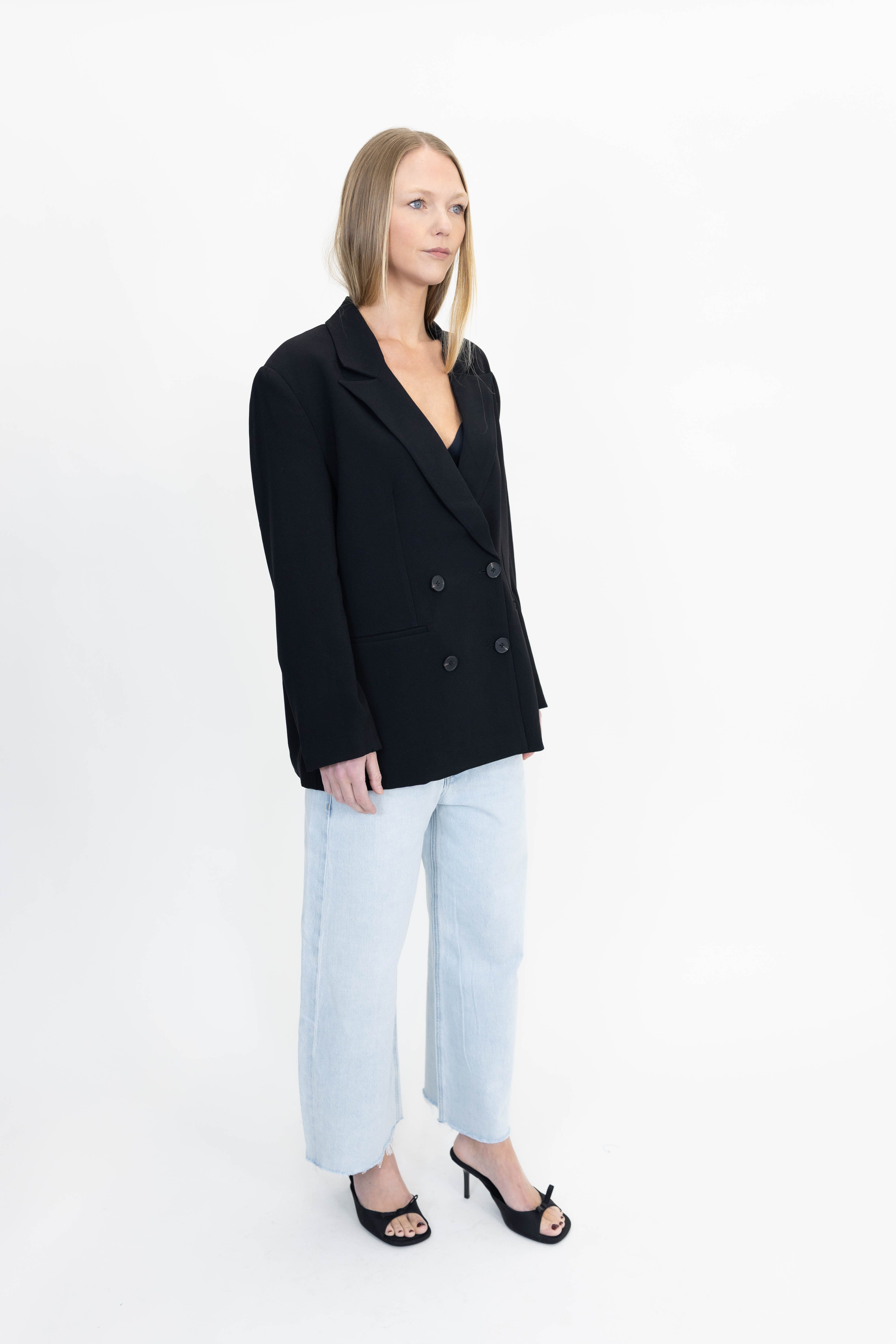 BREENA BLAZER IN BLACK BLAZER STYLEIN