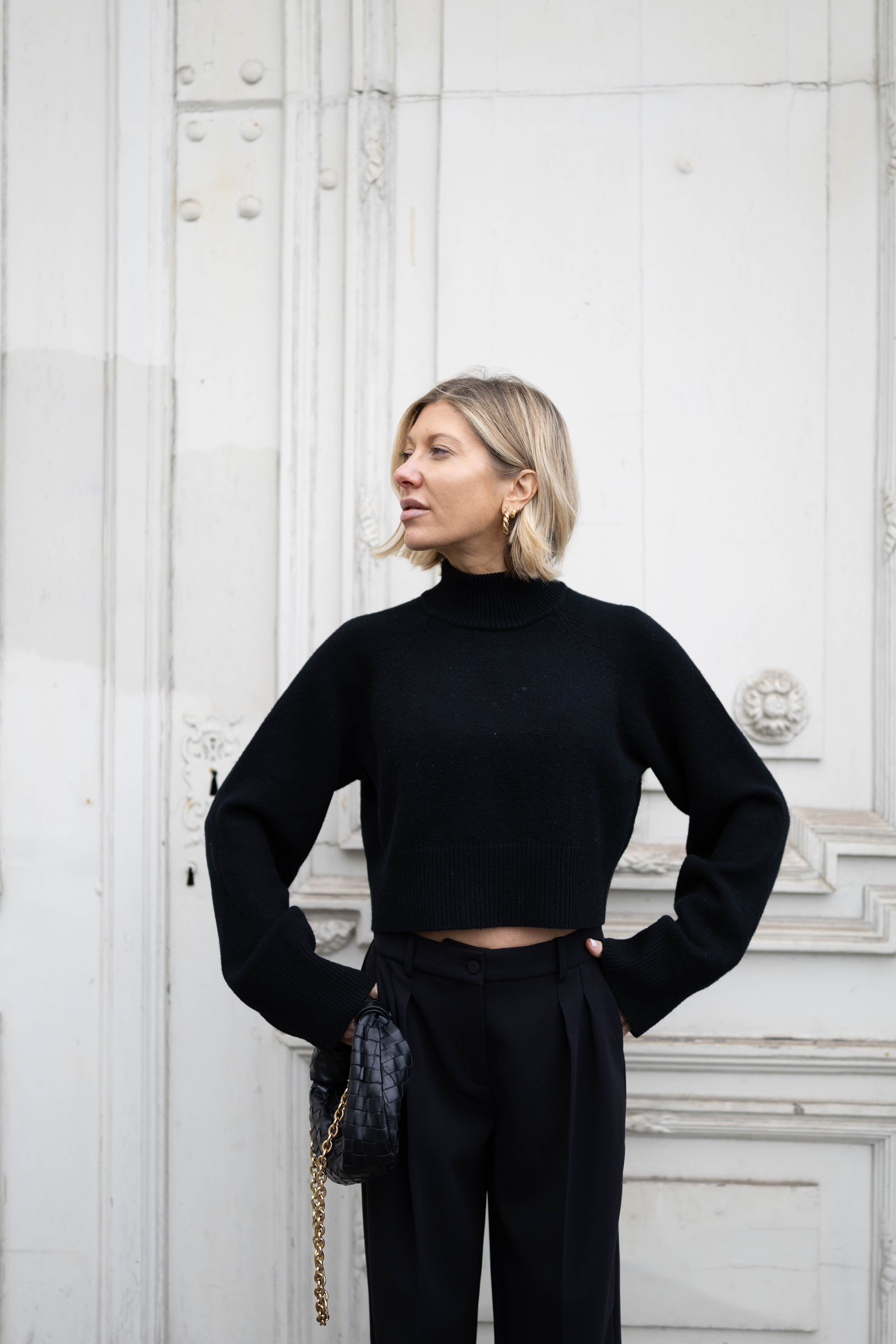 KIA KNIT IN BLACK KNIT KURE