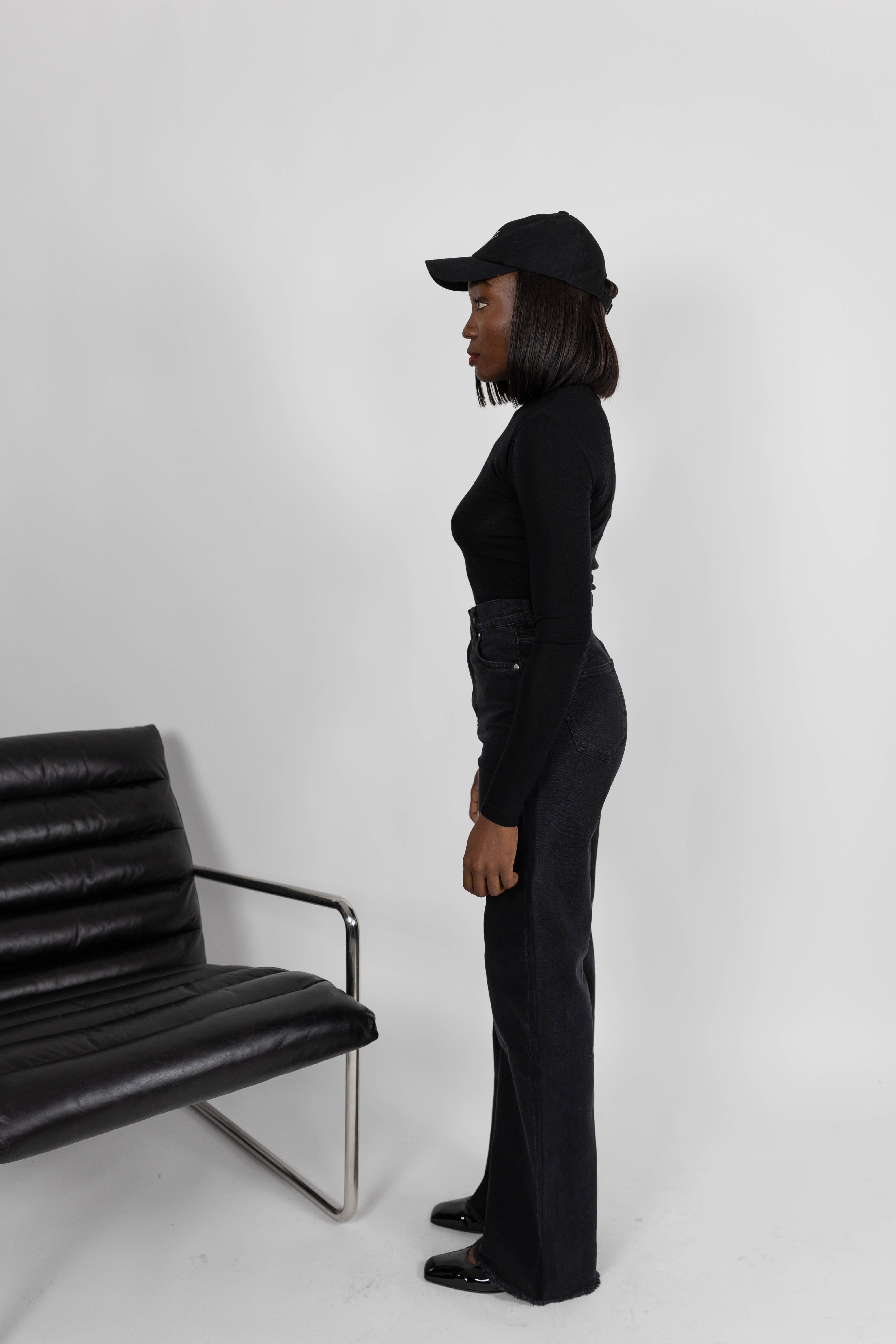 JAINE LOOSE STRAIGHT JEANS IN FADED BLACK JEANS KURE
