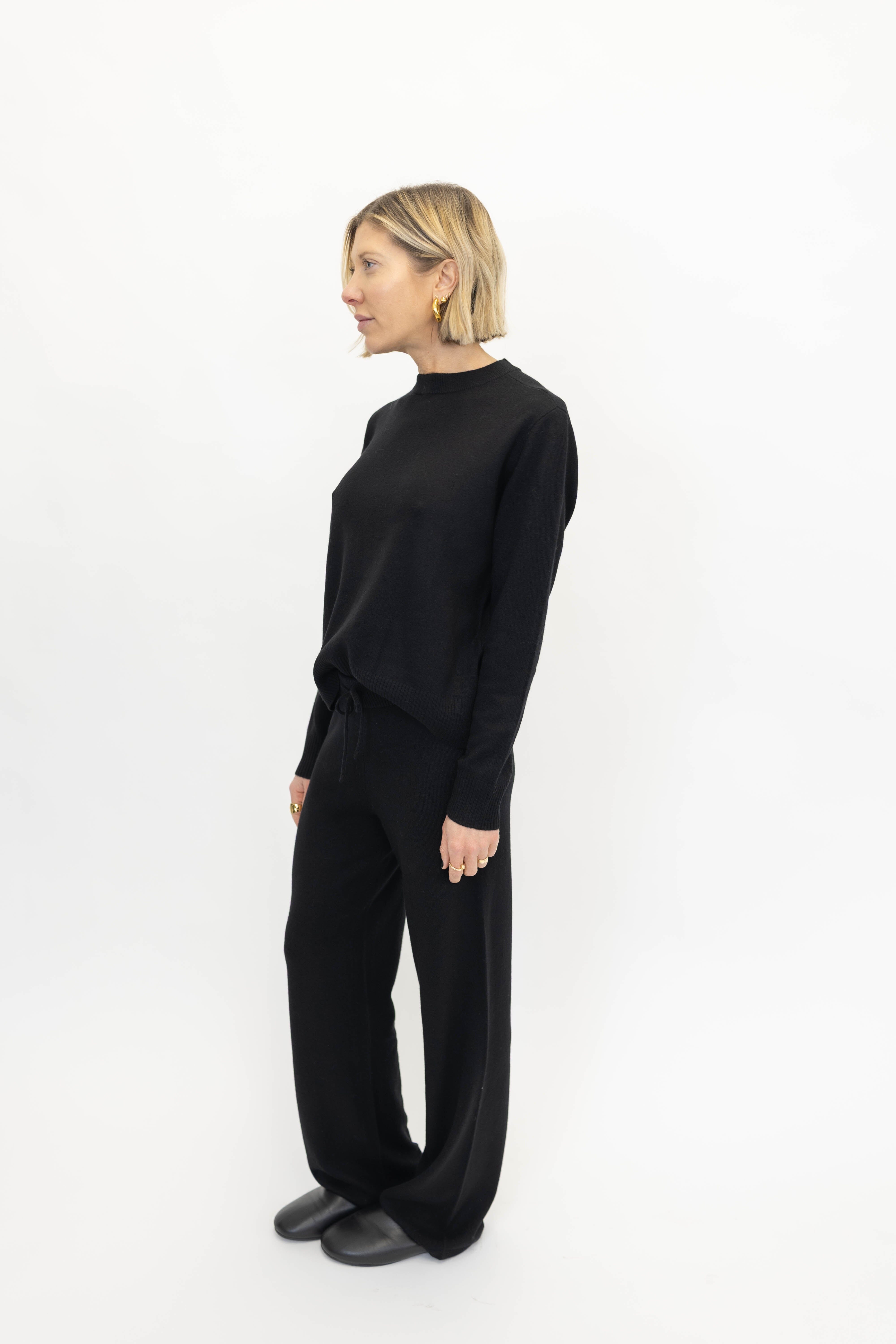 CASHMERE SET IN BLACK KNIT SOFT GOAT