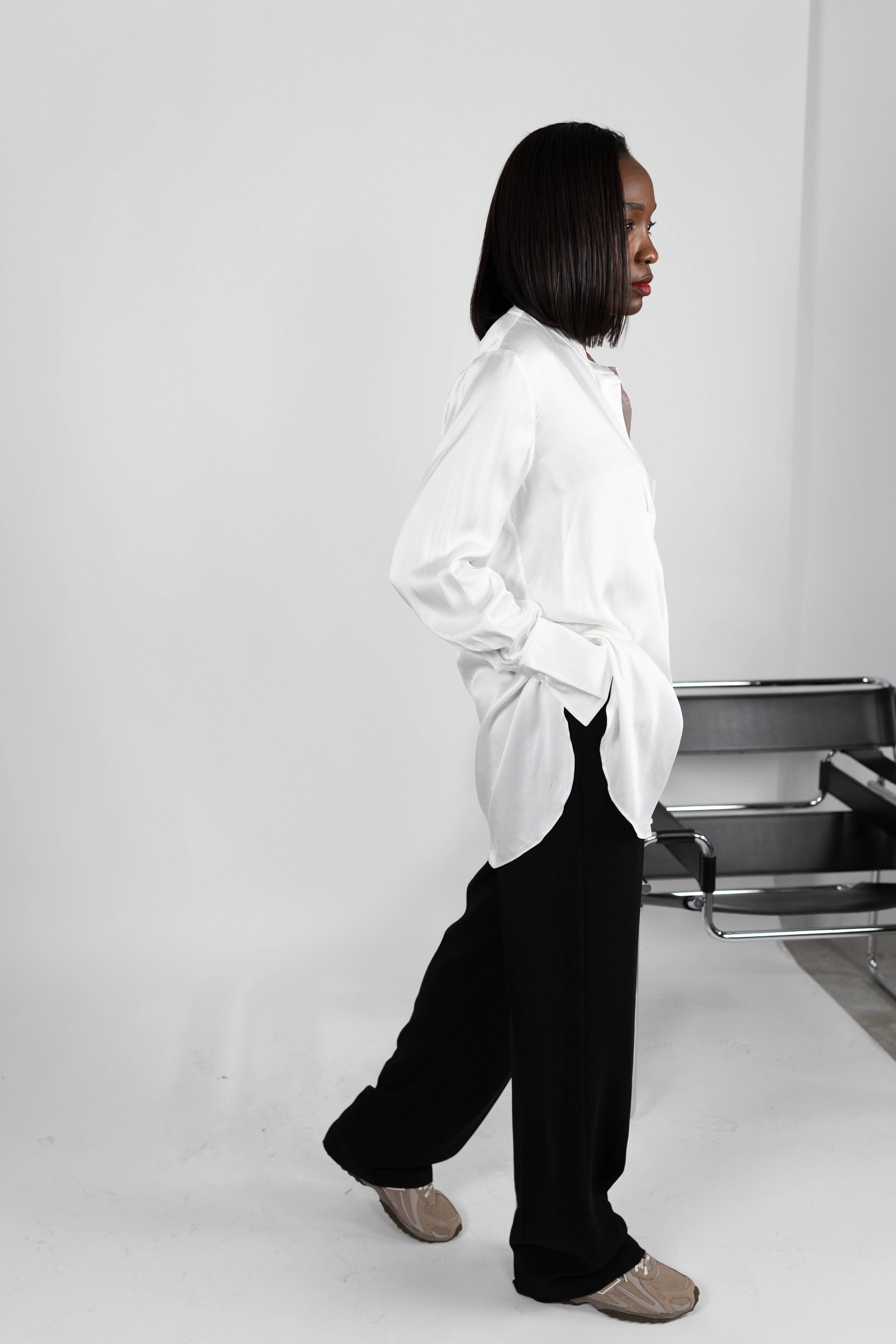 THE PERFECT SILK SHIRT SHIRT .