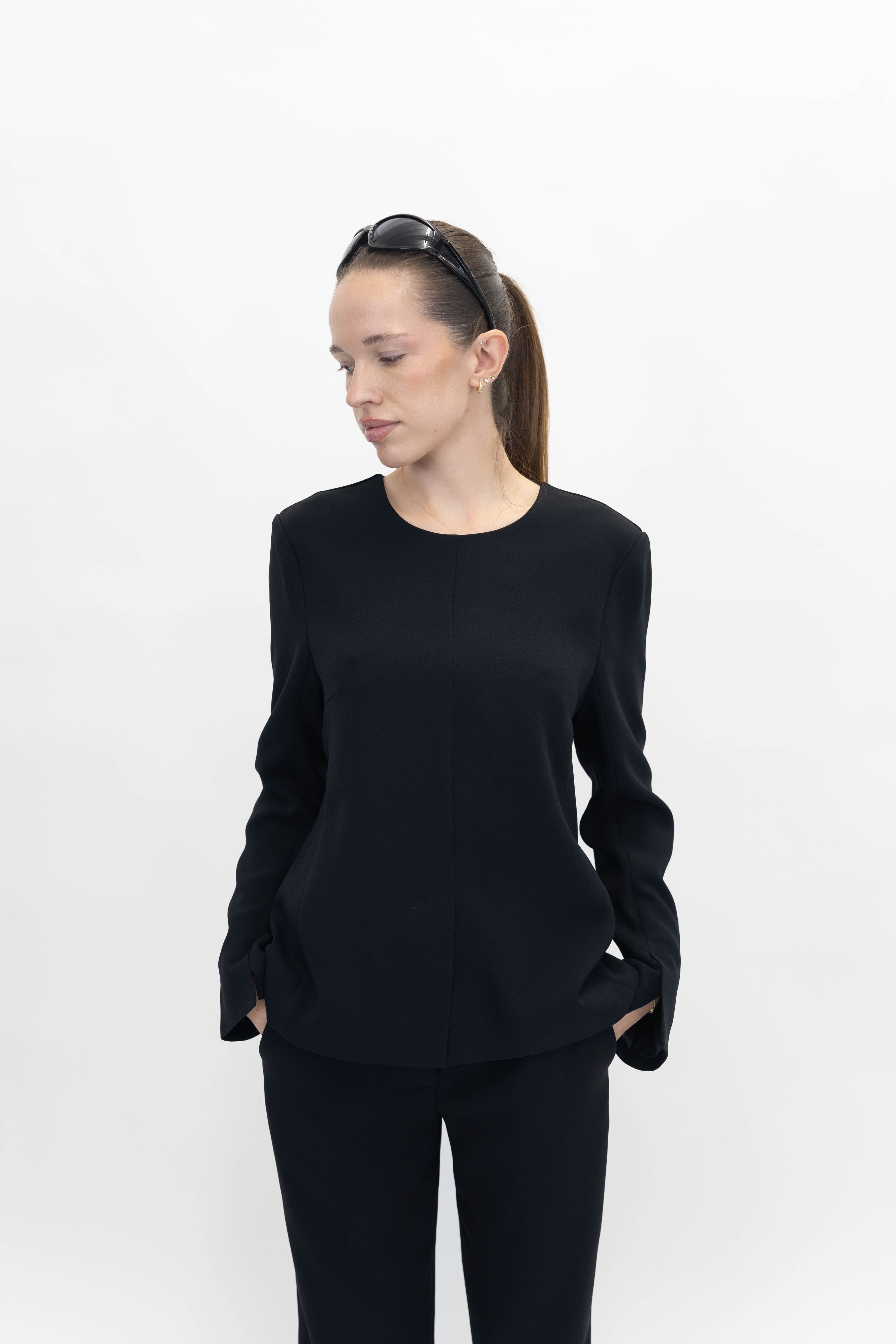 THE GARMENT CREPE SLIT BLOUSE IN BLACK BLOUSE THE GARMENT