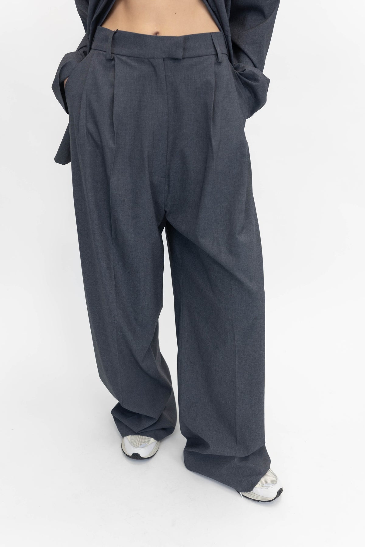 STUDIO CUT PLEATED PANTS IN GREY PANTS STUDIO CUT