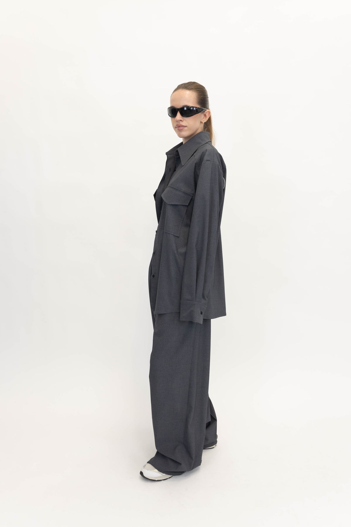 STUDIO CUT THE SHIRT IN GREY SHIRT STUDIO CUT