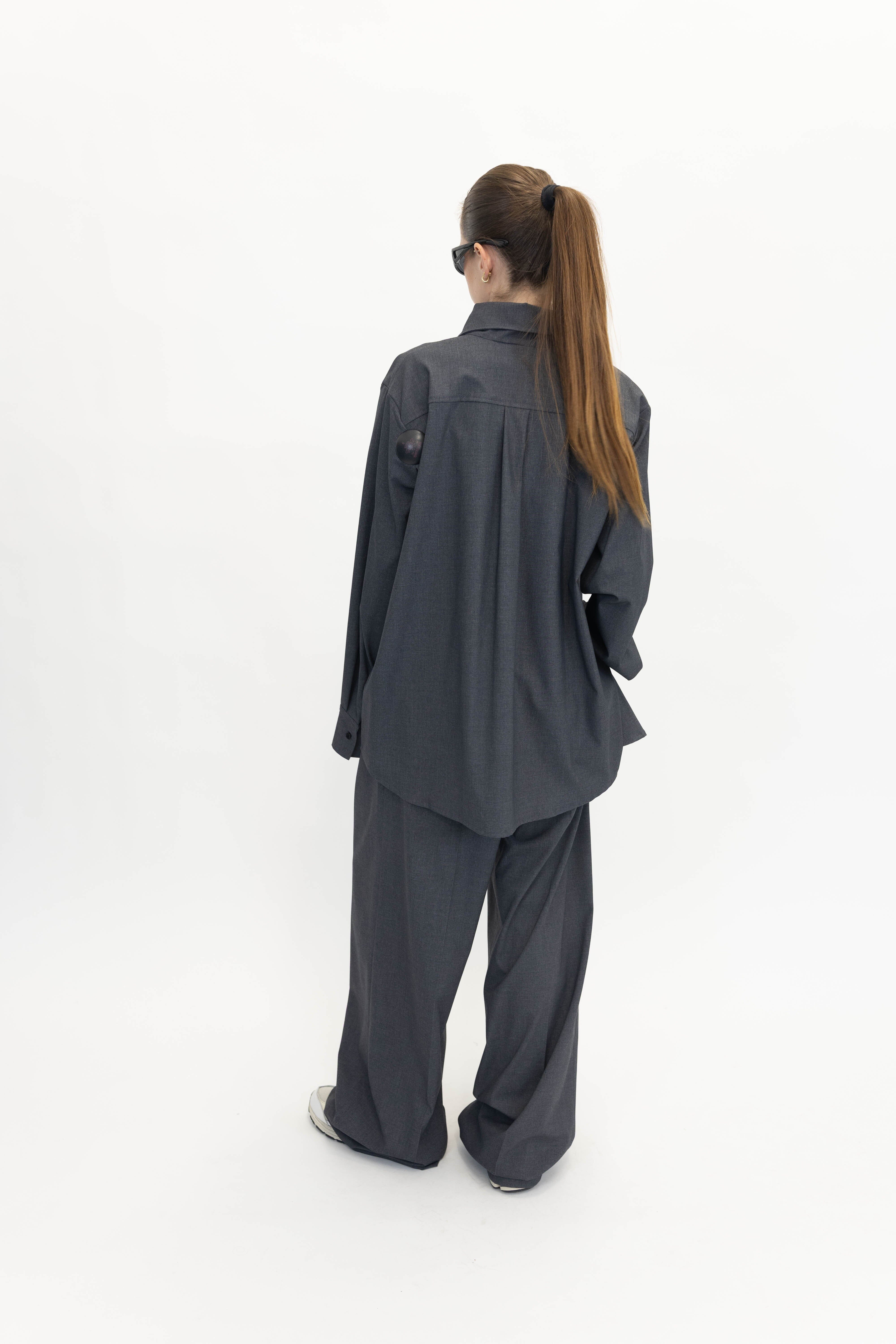 STUDIO CUT THE SHIRT IN GREY SHIRT STUDIO CUT