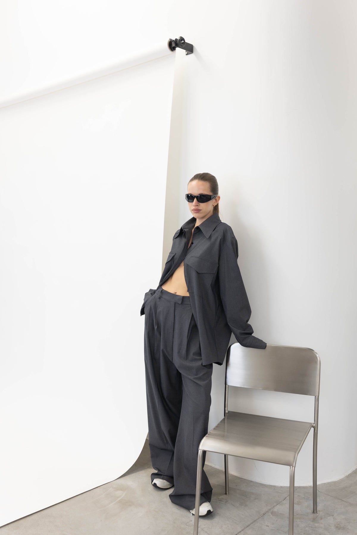 STUDIO CUT PLEATED PANTS IN GREY PANTS STUDIO CUT