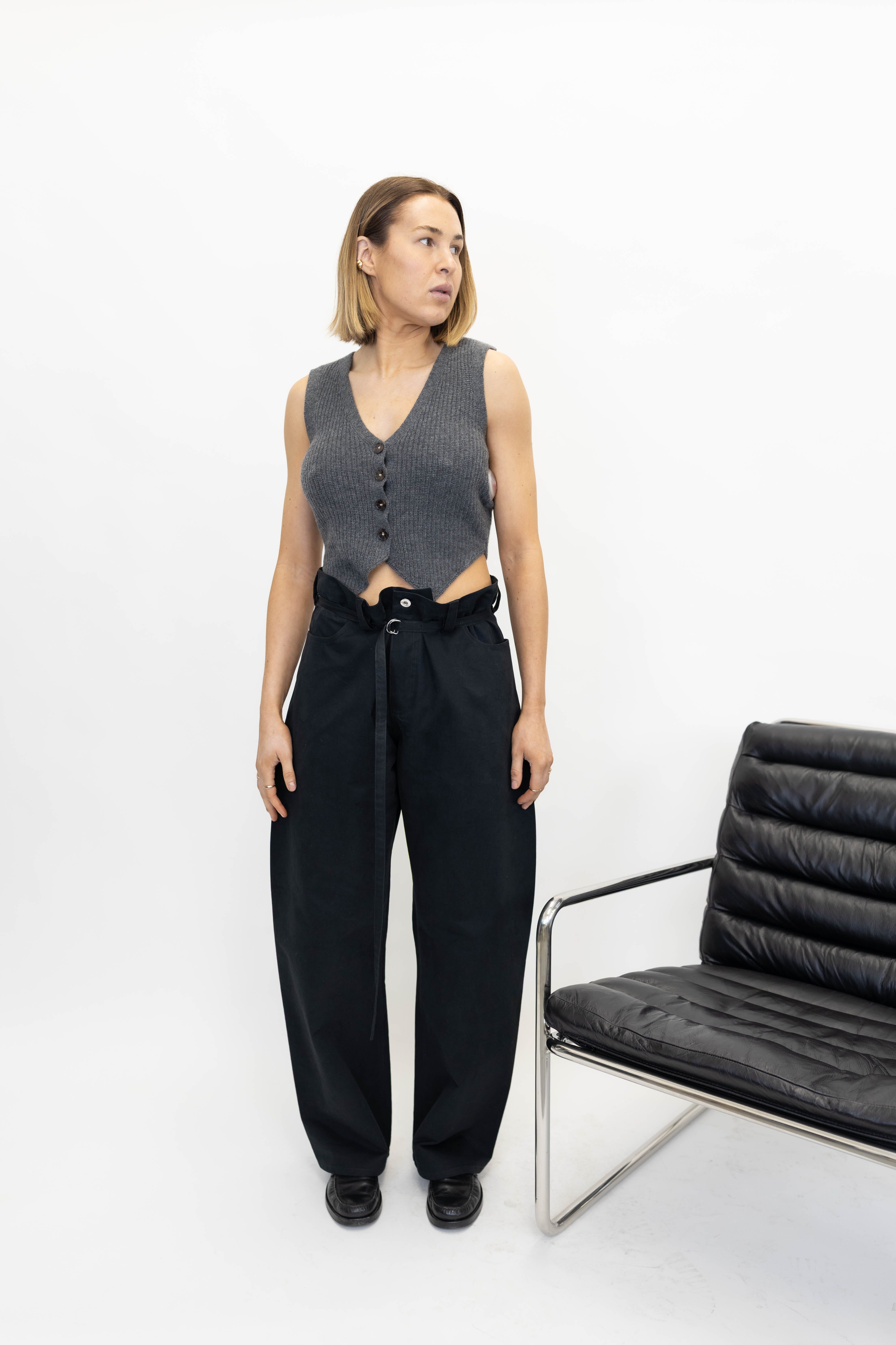 COMO KNIT VEST IN GREY VEST THE GARMENT