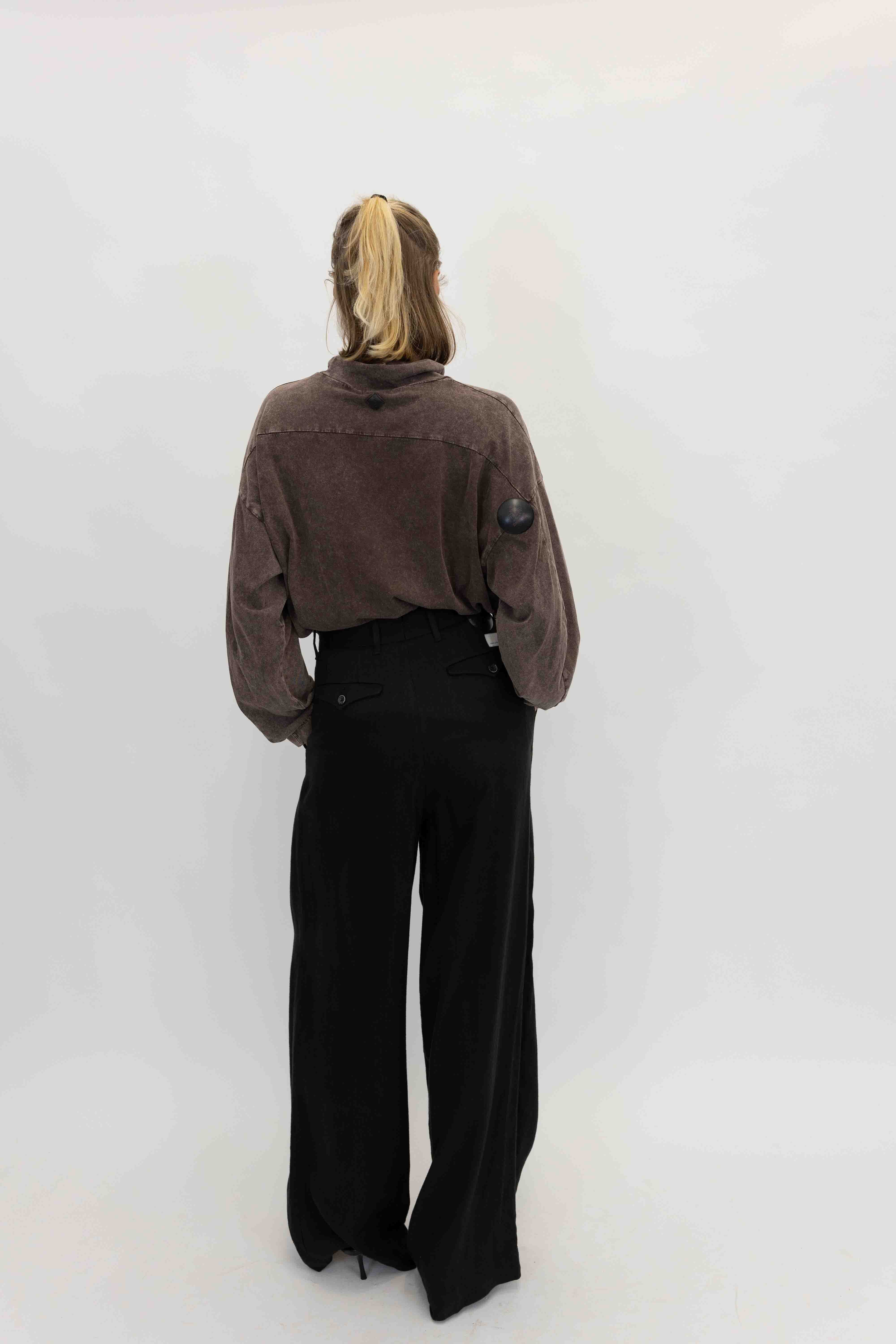 IVY MARBLE MOCKNECK IN EBONY TSHIRT HAIKURE