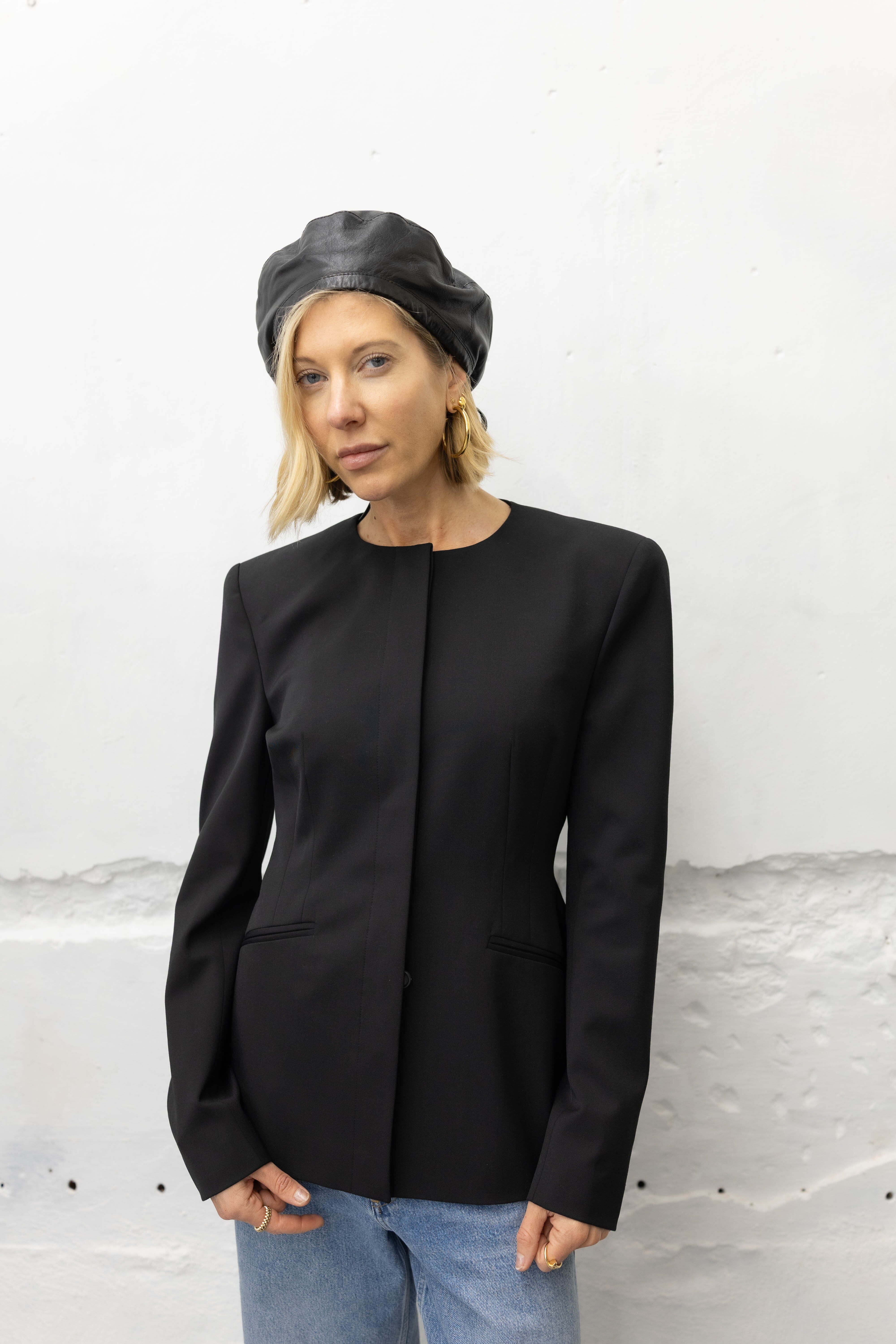 SOHO BERET IN BLACK ACCESSORIES THE GARMENT