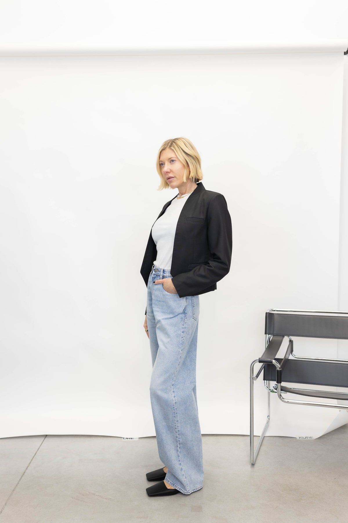 FITTED BLAZER IN BLACK BLAZER STUDIO CUT