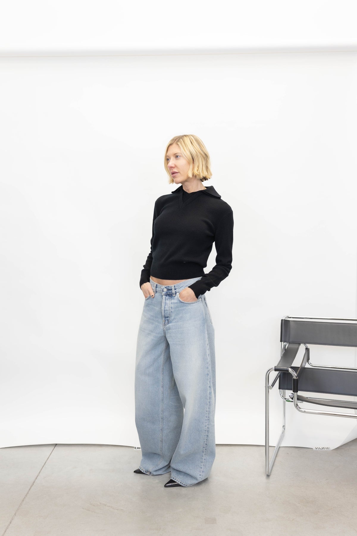 LS DOUBLE COLLAR V-NECK SWEATER IN BLACK SWEATER ALEXANDER WANG