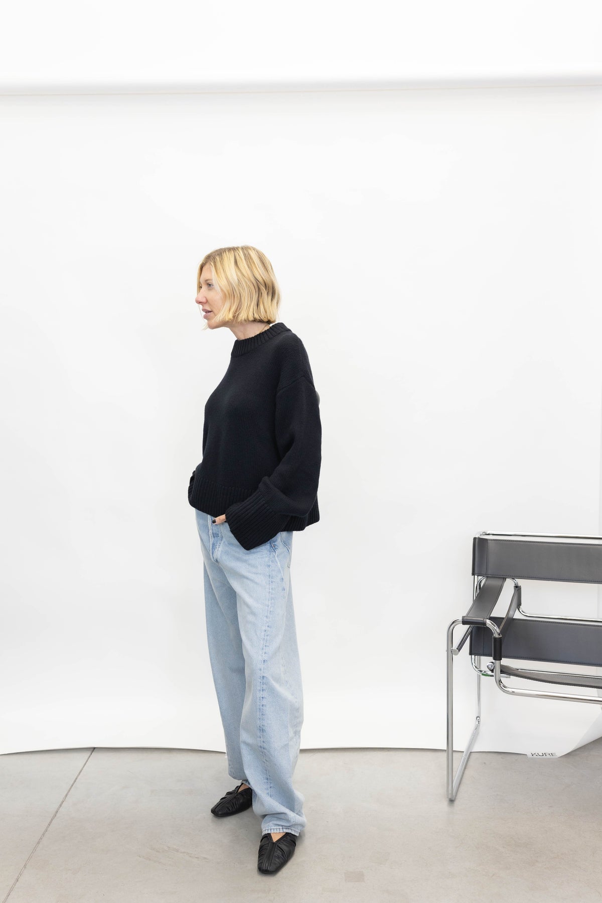SONY SWEATER IN BLACK SWEATER LISA YANG
