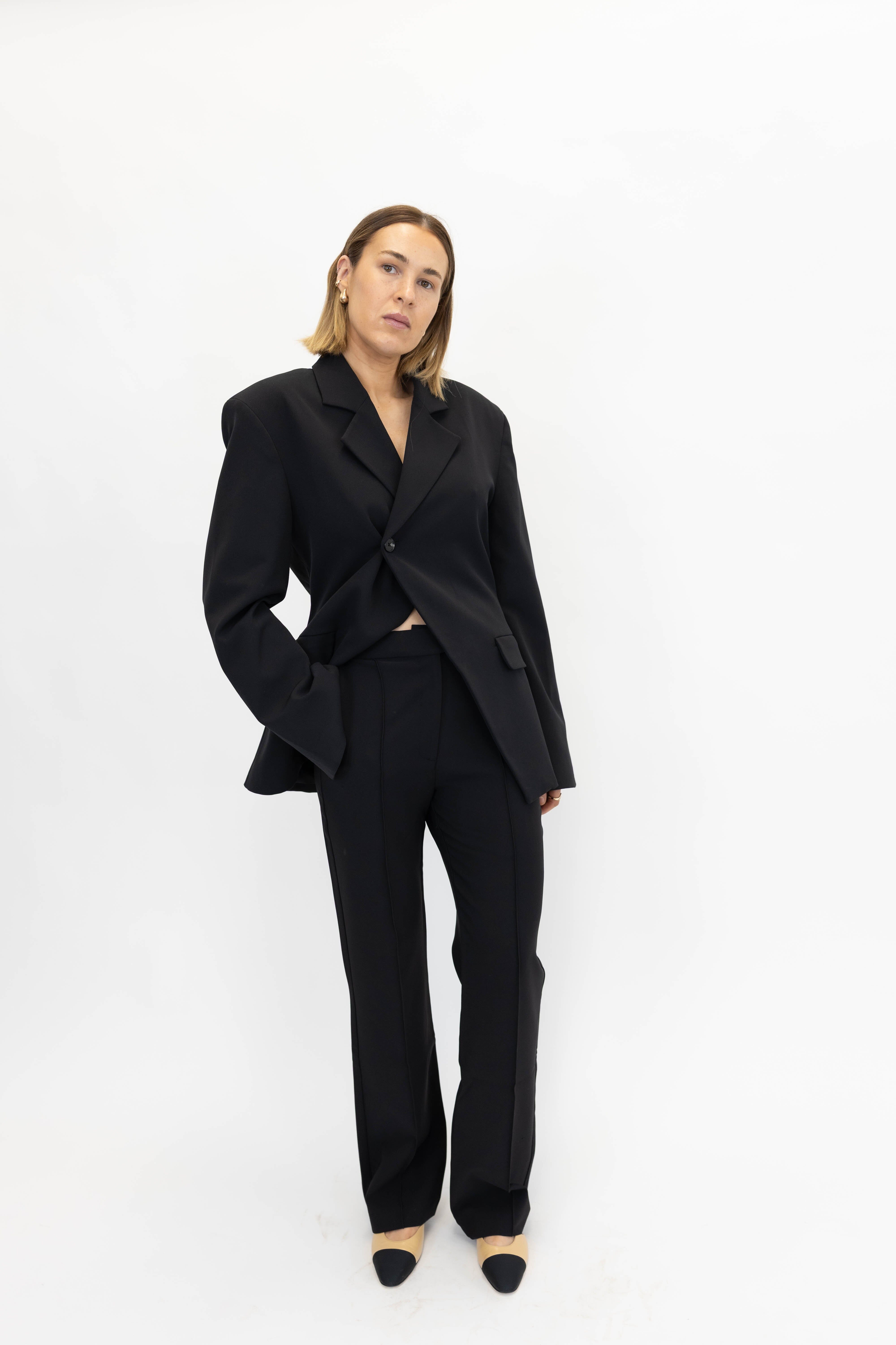 LUXURY BLAZER IN BLACK BLAZER OVAL SQUARE
