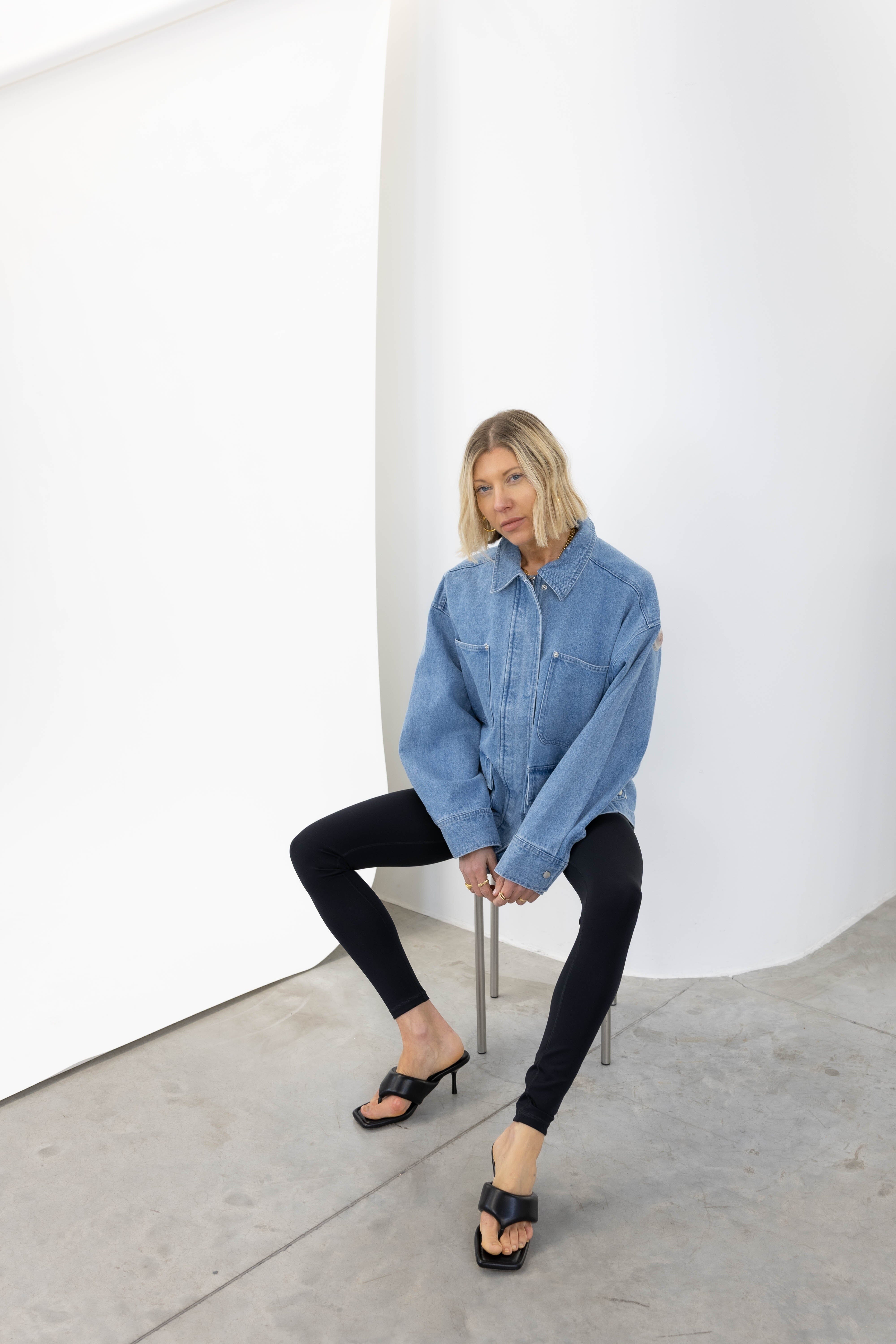 MERCER DENIM JACKET IN BLUE VINTAGE JACKET ONE&OTHER