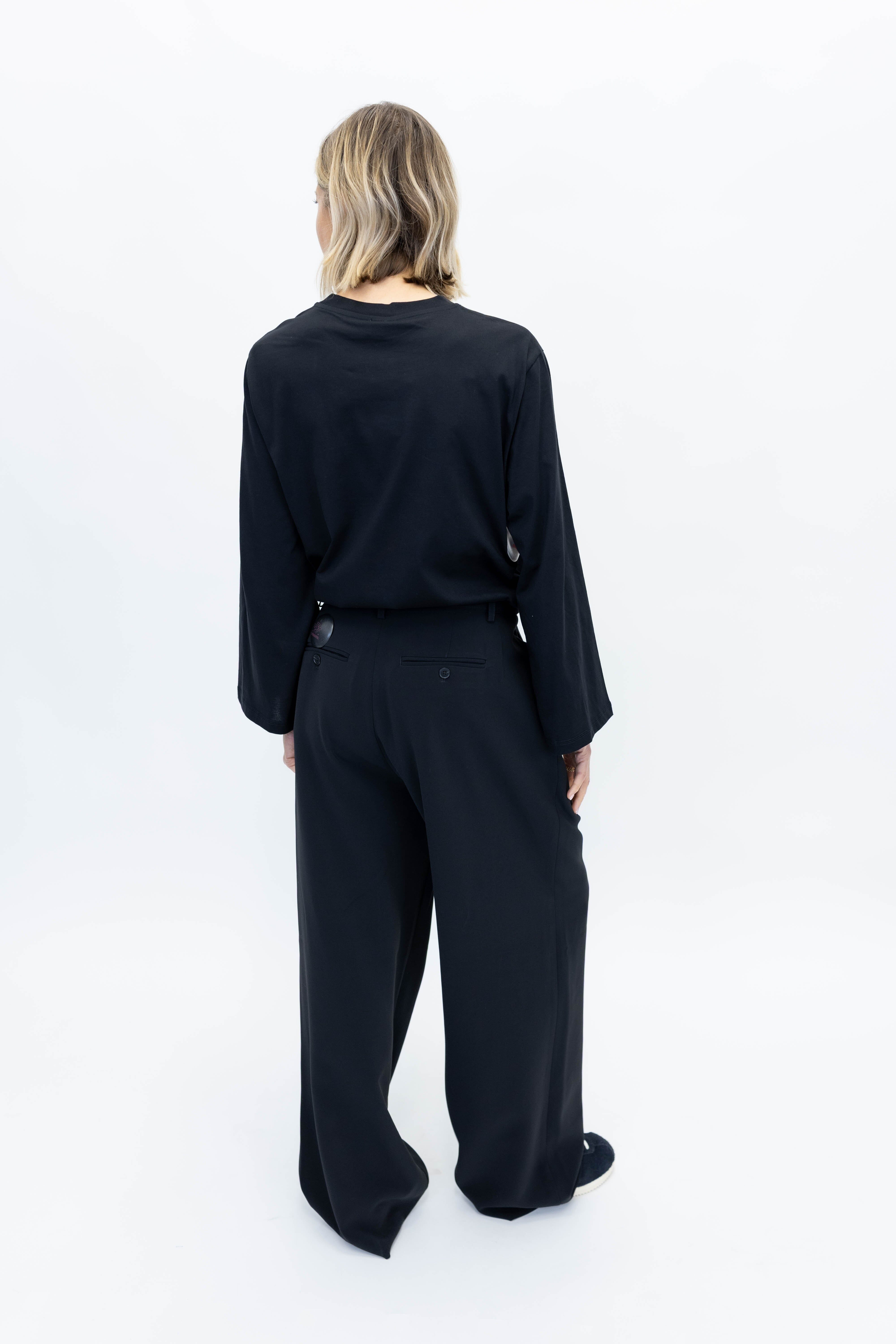 FAYEH LONG SLEEVES IN BLACK T-SHIRT BY MALENE BIRGER