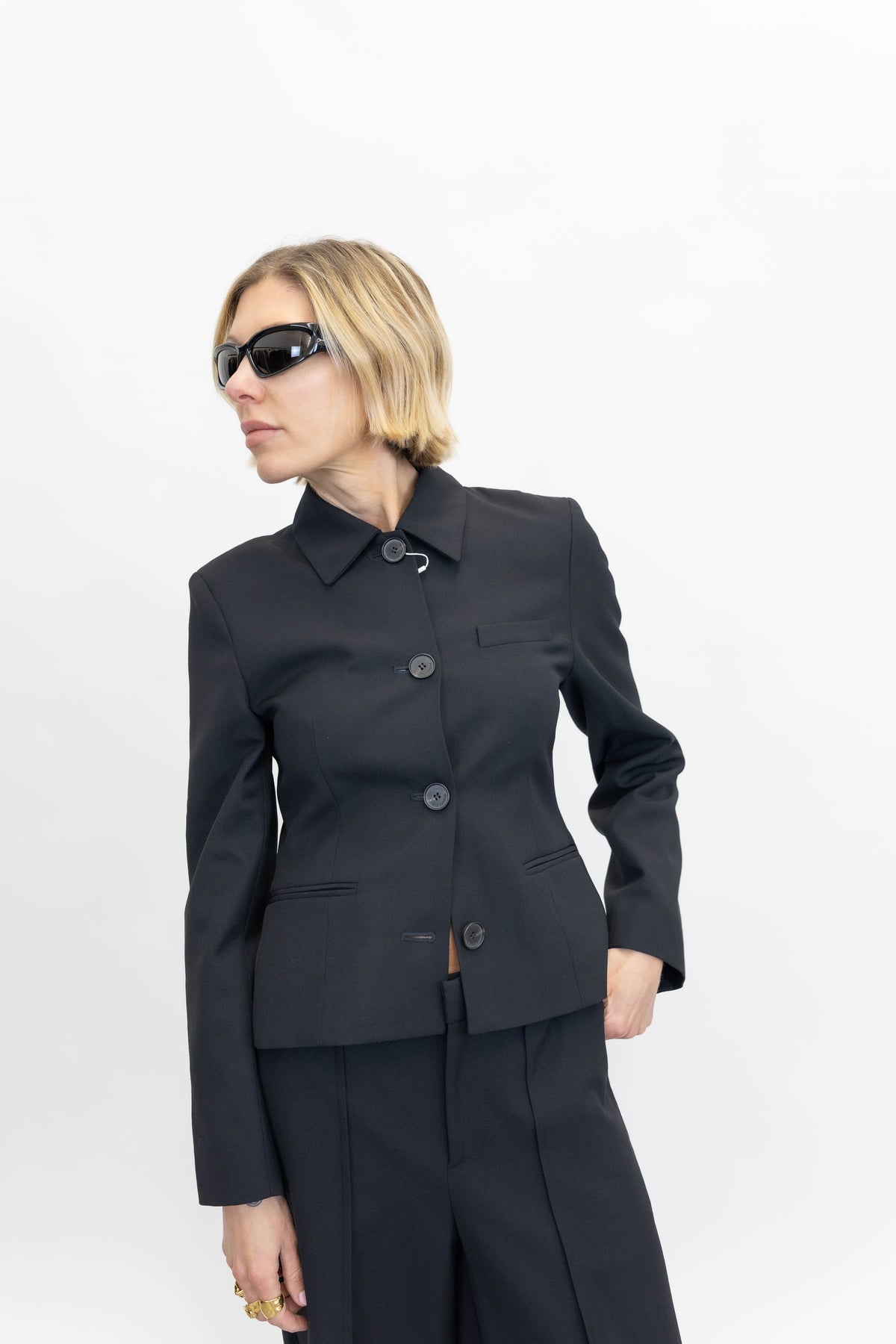 ELA BLAZER IN BLACK BLAZER WON HUNDRED
