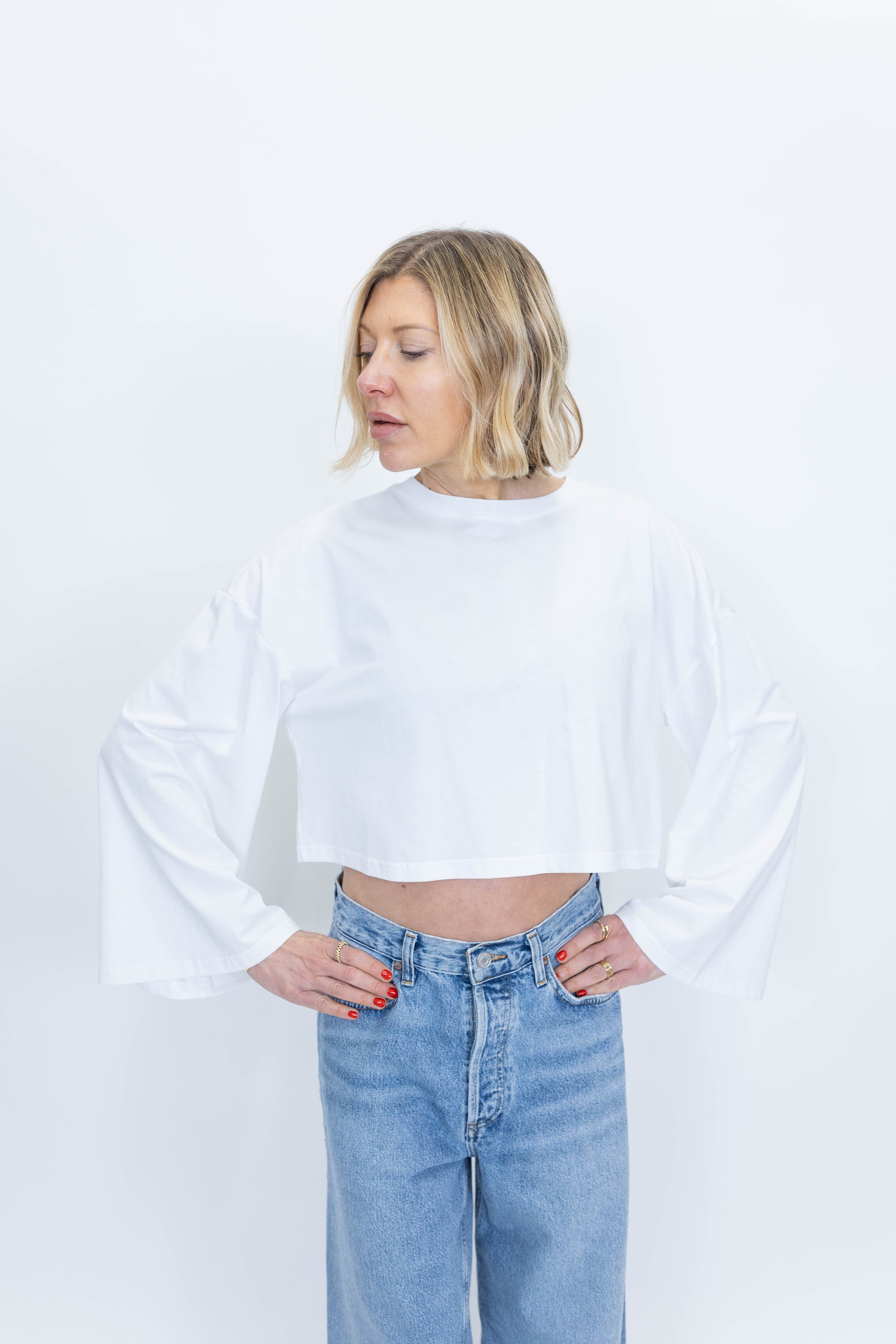 VIC LONGSLEEVE TEE IN WHITE TEE KURE